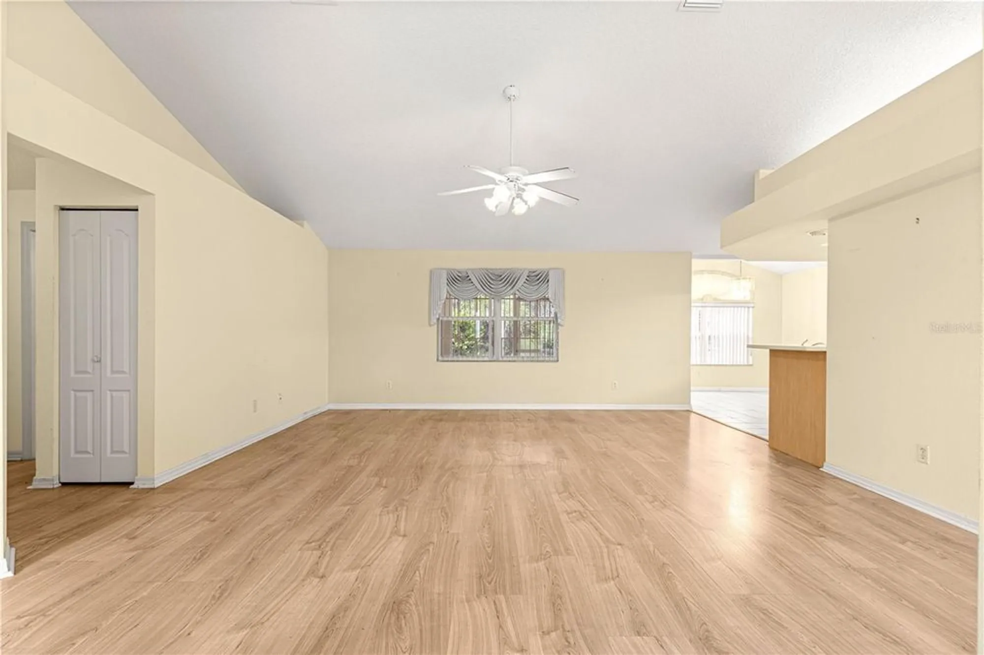 Property Slideshow image 10 of 57 | 10884 sw 53rd cir, Ocala, FL, 34476