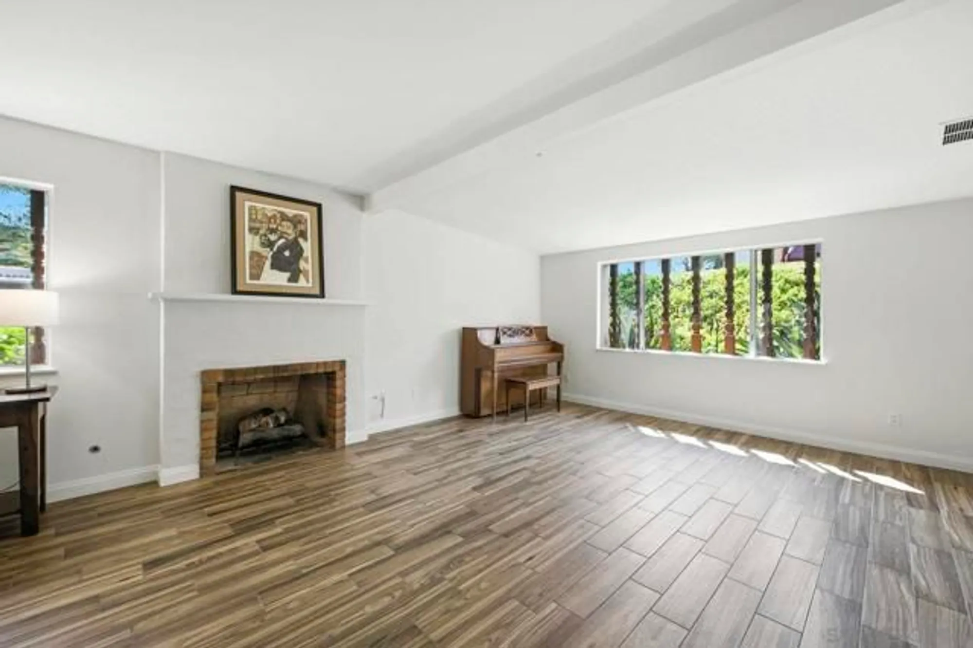 Property Slideshow image 23 of 35 | 16660 roca dr, San Diego, CA, 92128