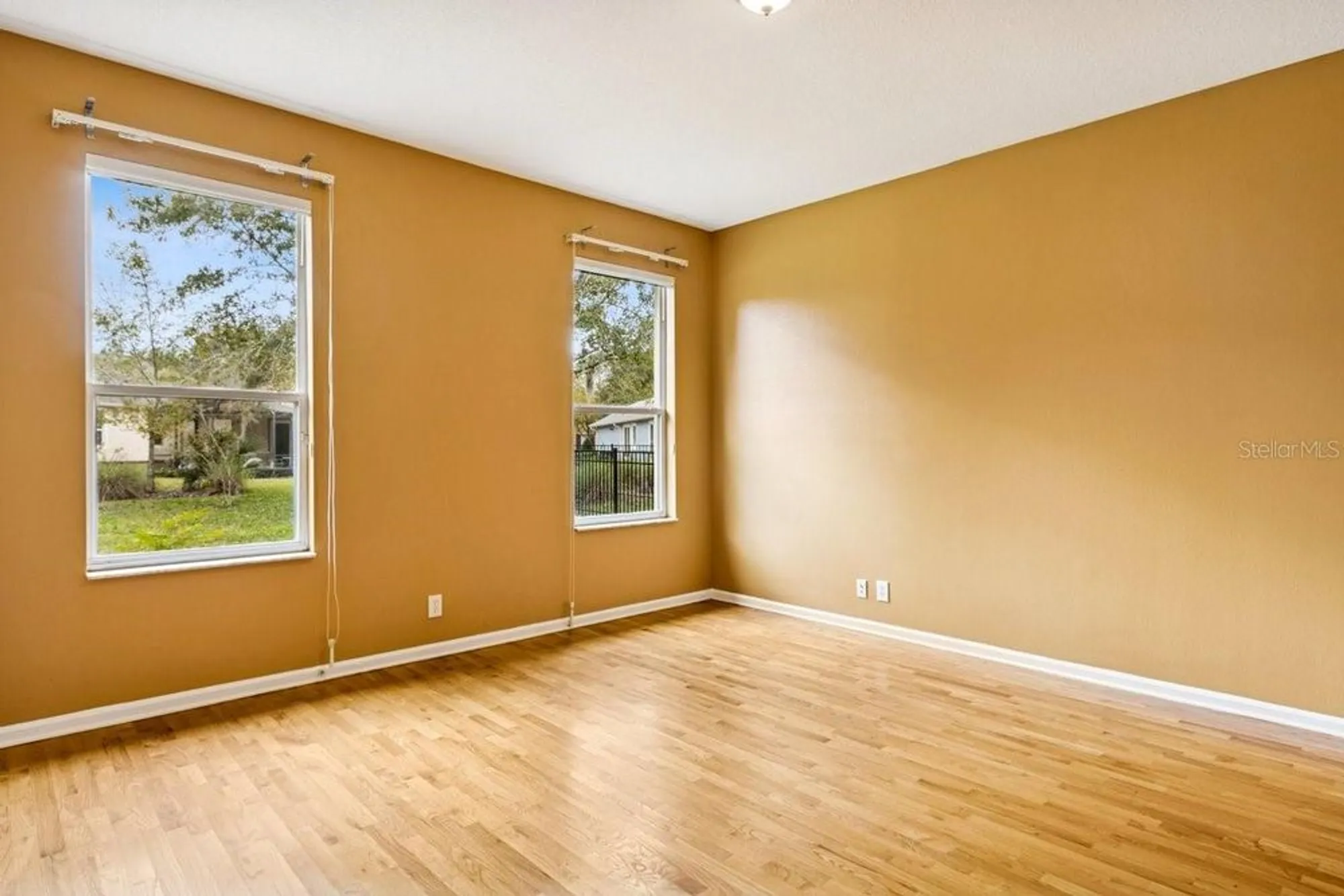 Property Slideshow image 19 of 44 | 902 heron point cir, Deland, FL, 32724