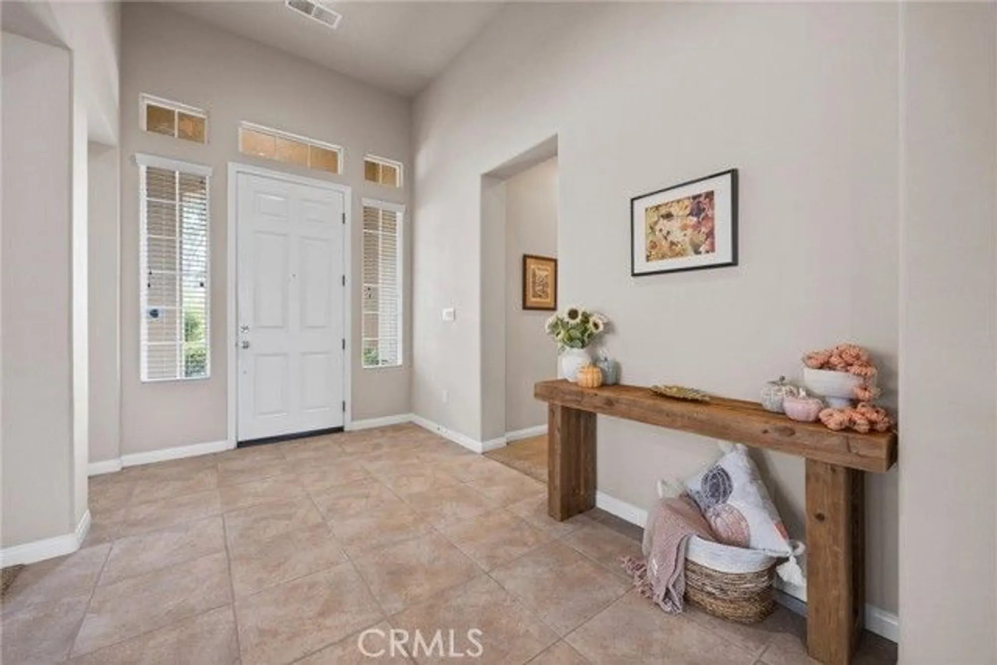 Property Slideshow image 7 of 53 | 307 coachman way, Bakersfield, CA, 93312