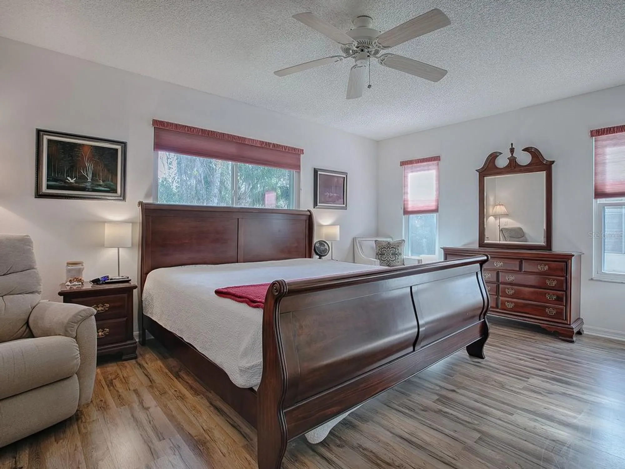 Property Slideshow image 20 of 38 | 32622 oak park dr, Leesburg, FL, 34748