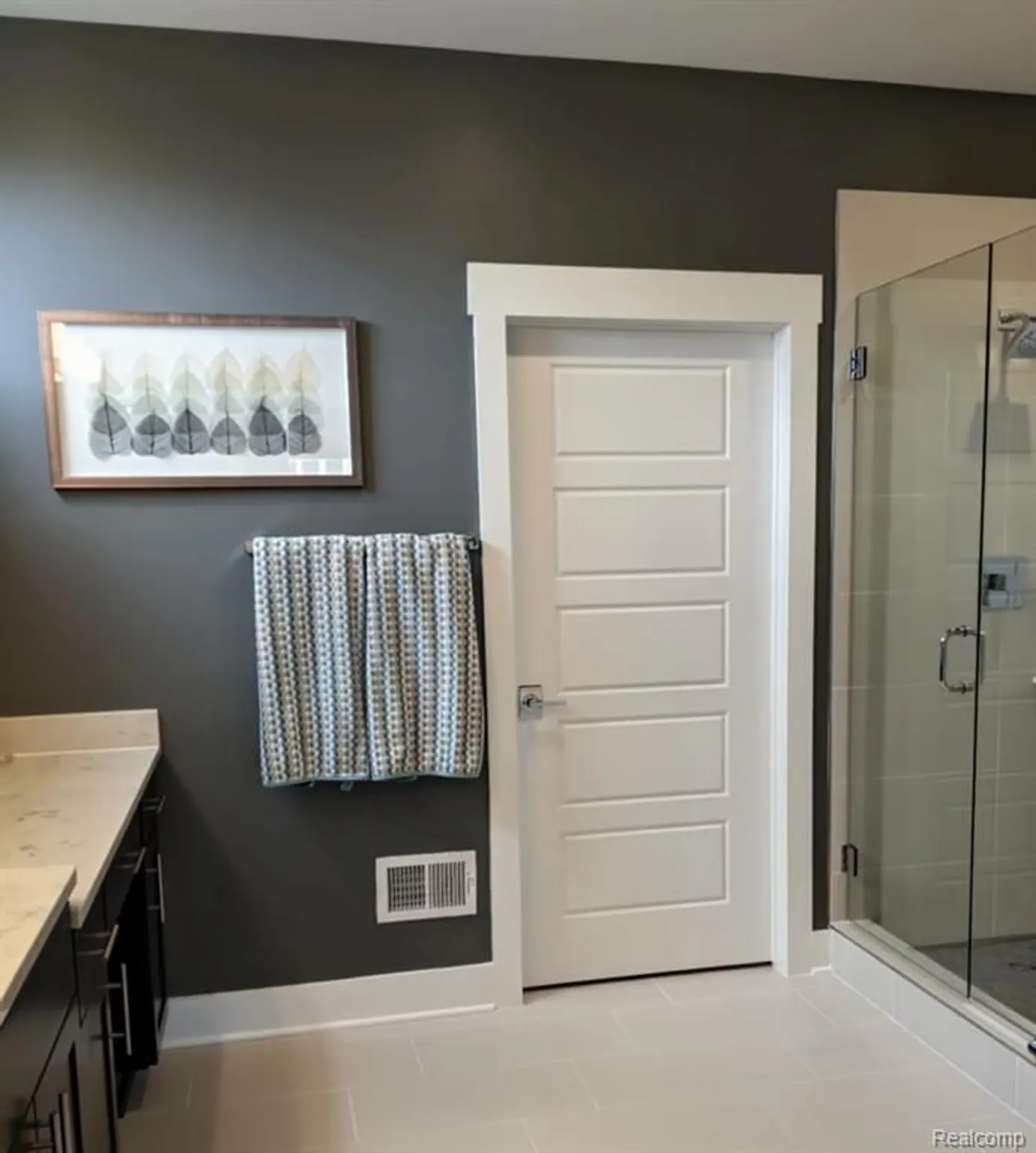 Property Slideshow image 27 of 51 | 27176 walloon way, Brownstown Twp, MI, 48134