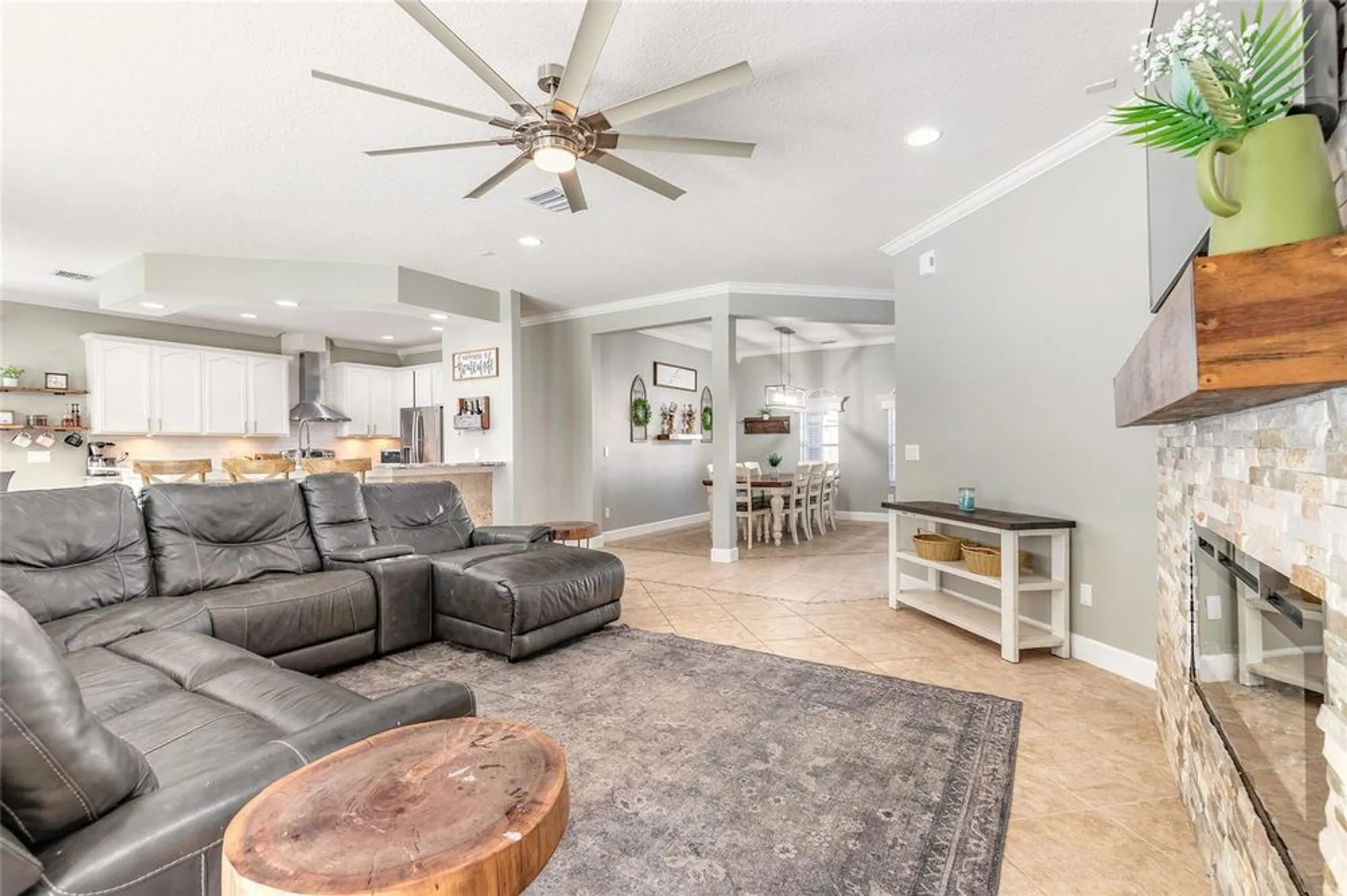 Property Slideshow image 12 of 67 | 495 venetian villa dr, New Smyrna Beach, FL, 32168