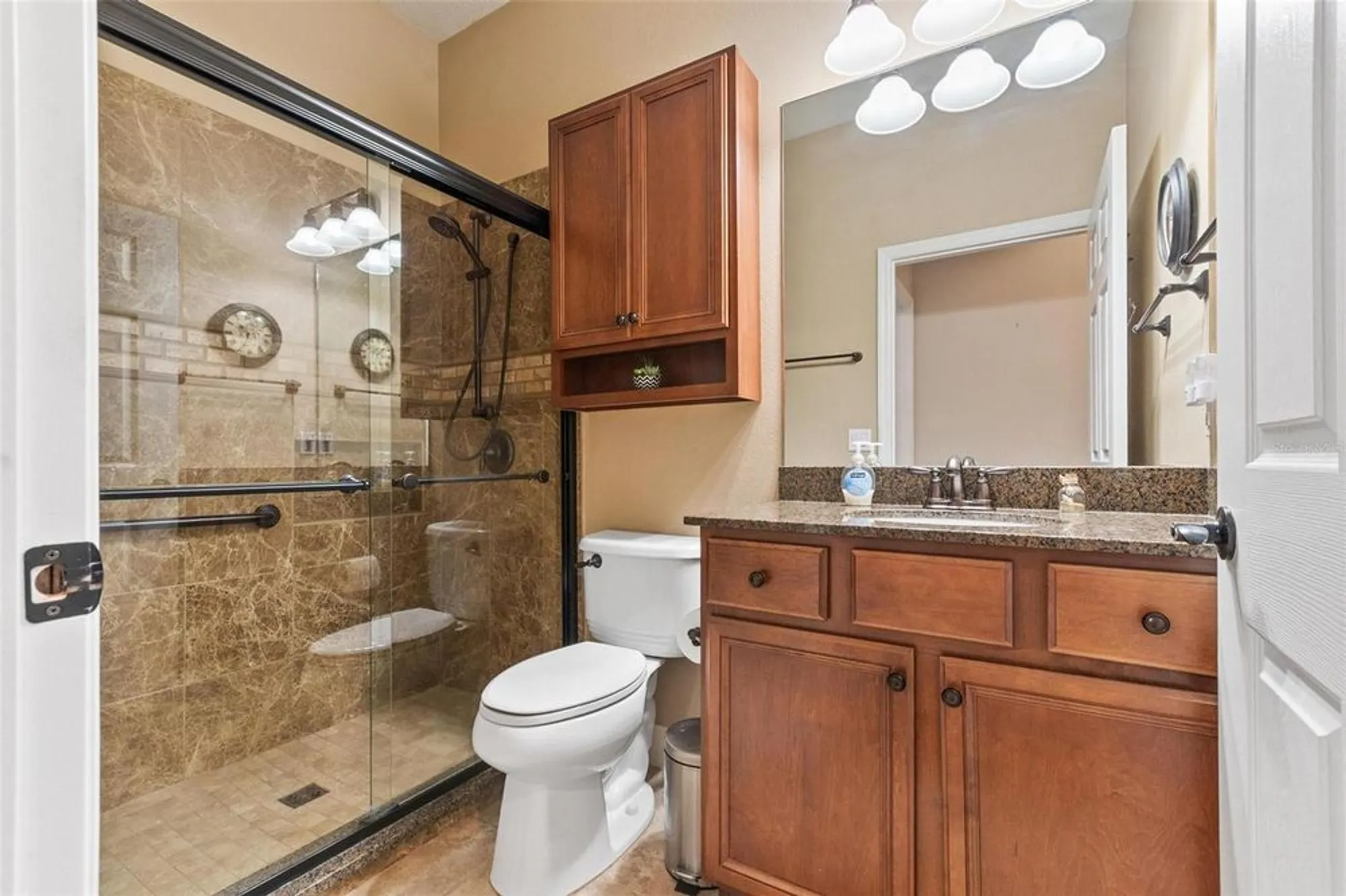 Property Slideshow image 32 of 51 | 507 cadiz dr, Davenport, FL, 33837