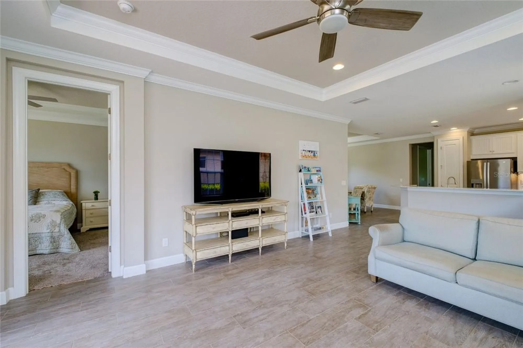 Property Slideshow image 12 of 46 | 5301 bartolomeo st, Sarasota, FL, 34238