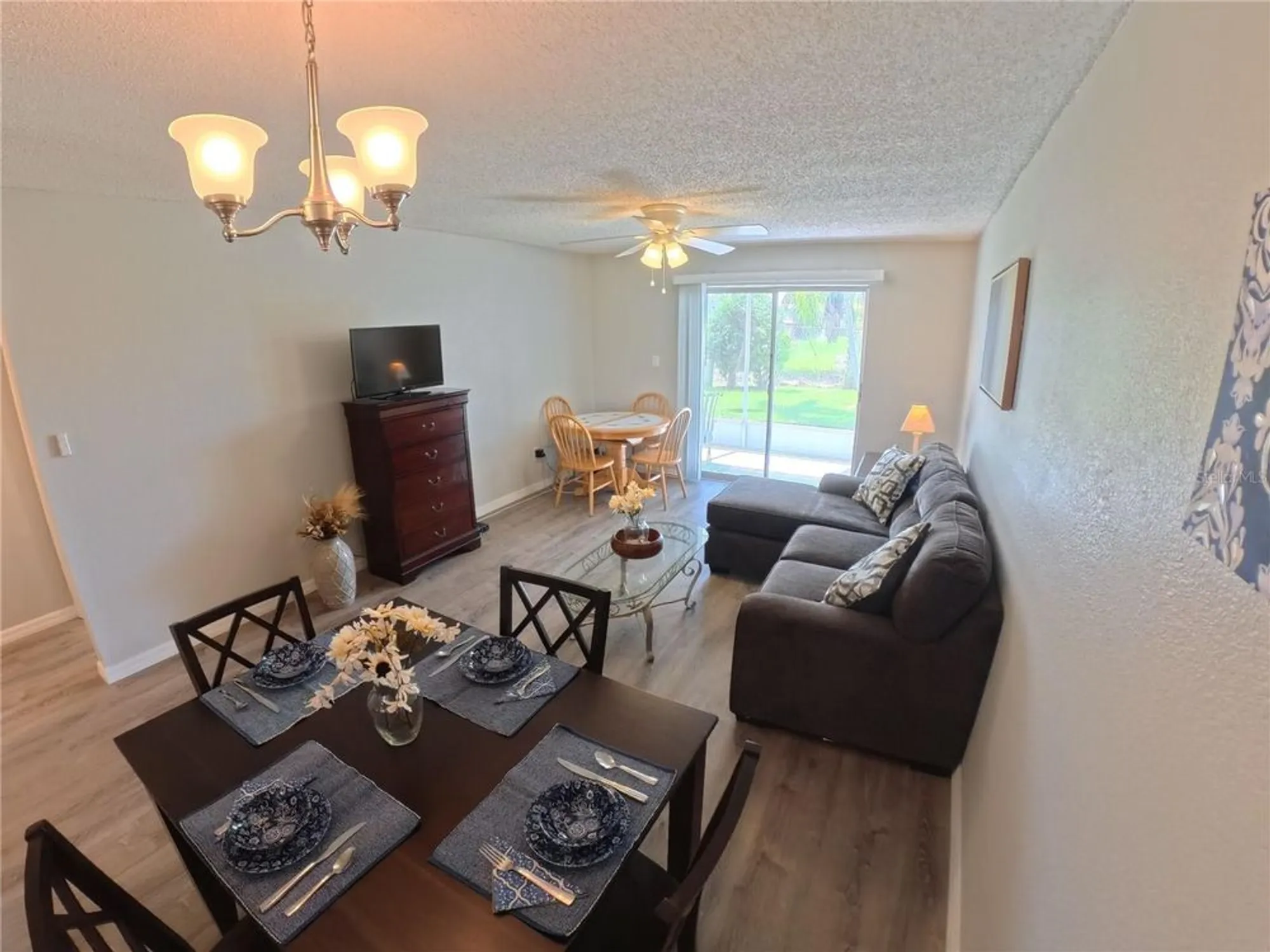 Property Slideshow image 9 of 29 | 302 47th avenue dr 117, Bradenton, FL, 34207
