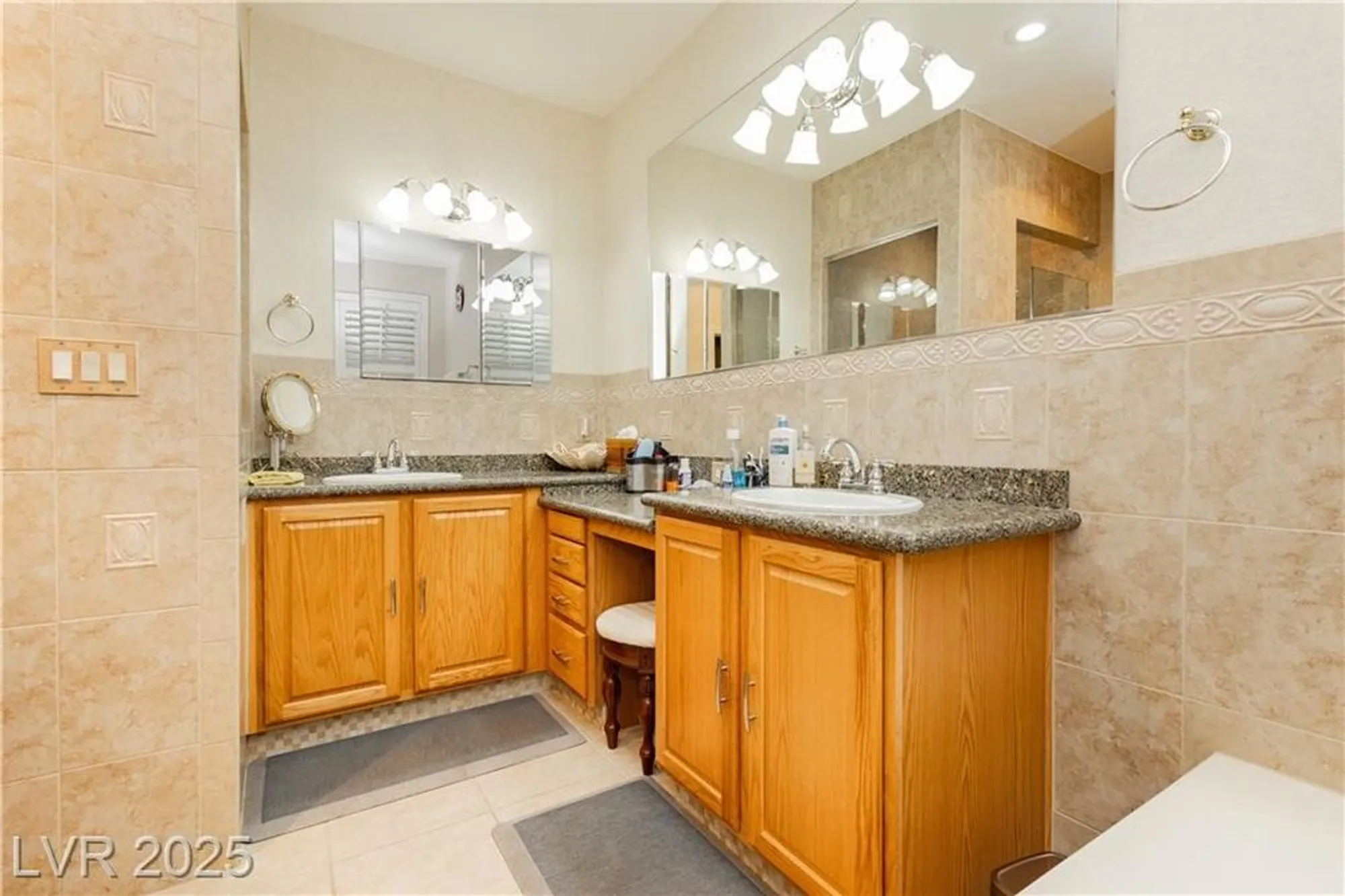 Property Slideshow image 19 of 45 | 10347 profeta ct, Las Vegas, NV, 89135