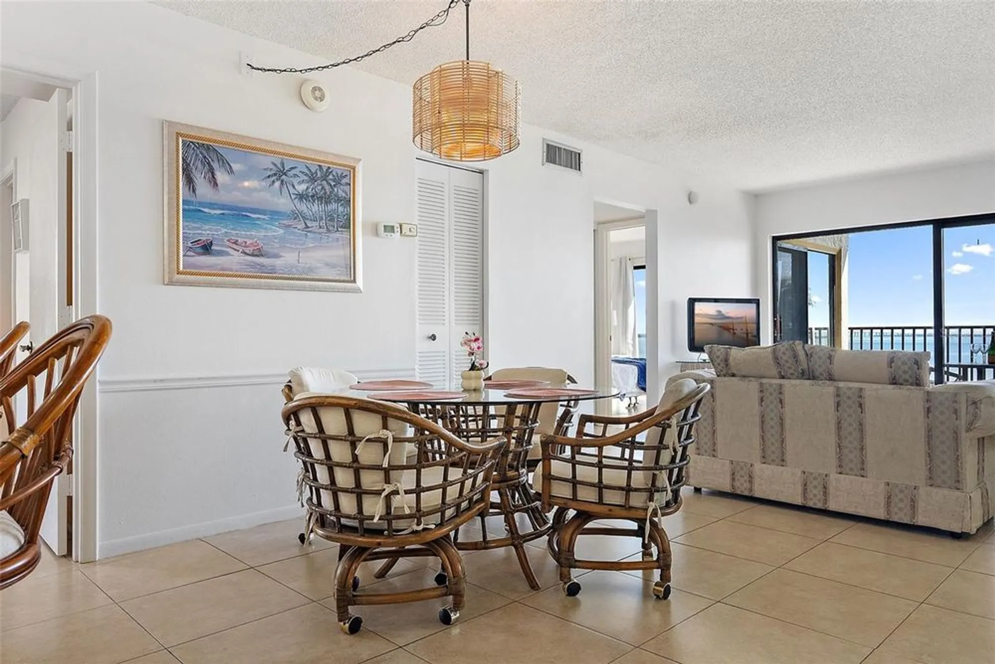 Property Slideshow image 9 of 42 | 6322 palma del mar blvd s apt 209, St Petersburg, FL, 33715