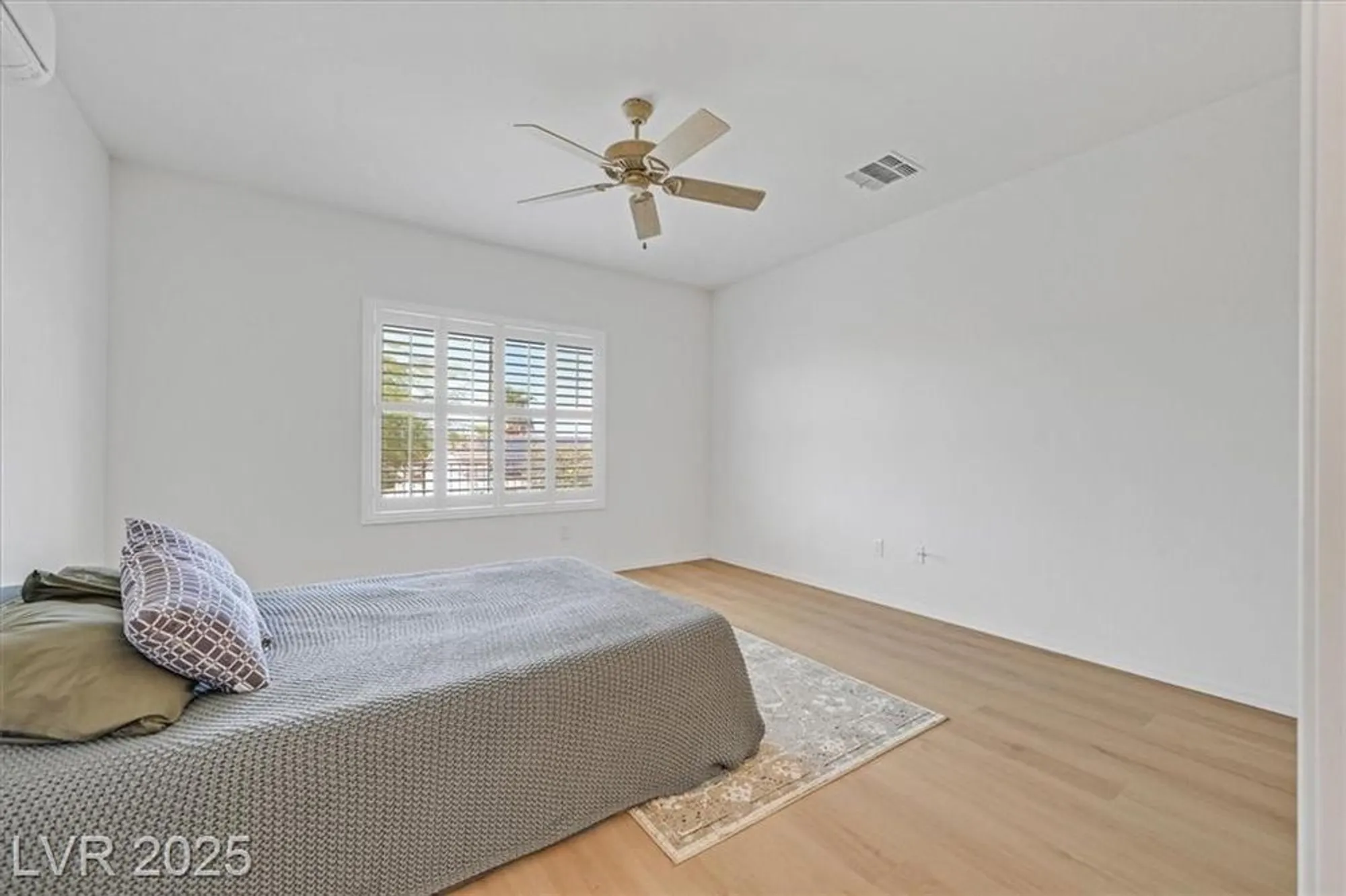 Property Slideshow image 12 of 34 | 2548 leighton ave, Henderson, NV, 89052