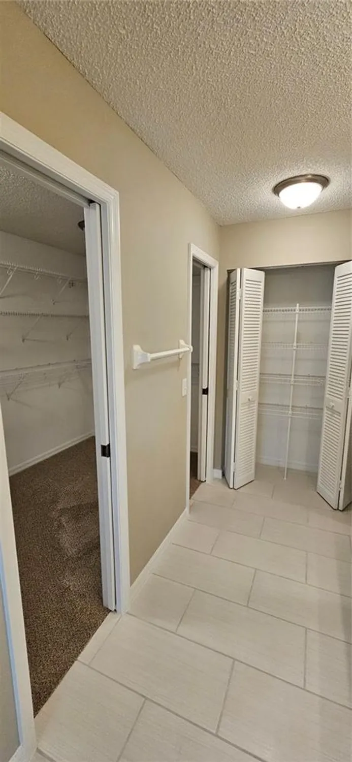 Property Slideshow image 14 of 27 | 32712 timberwood dr, Leesburg, FL, 34748