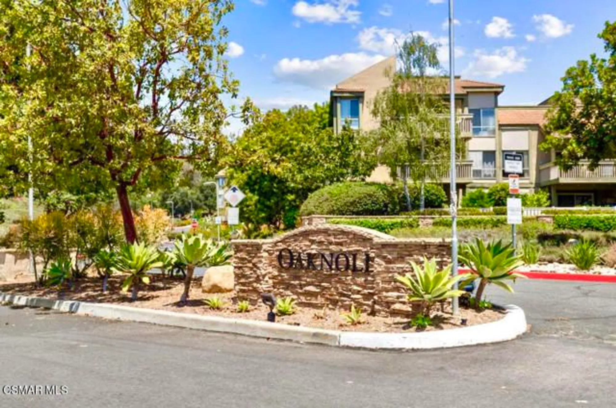 Property Slideshow image 37 of 52 | 224 oakleaf dr apt 102, Thousand Oaks, CA, 91360