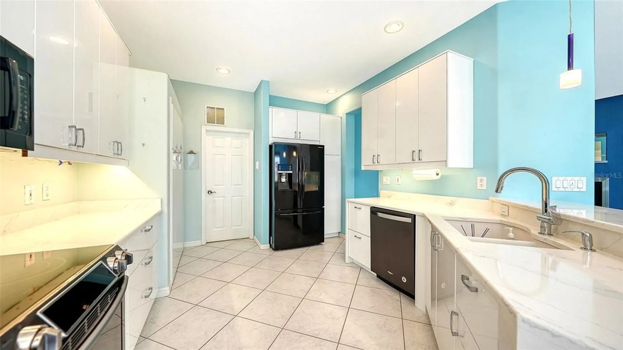 Property Slideshow image 18 of 74 | 4160 mackay falls ter, Sarasota, FL, 34243