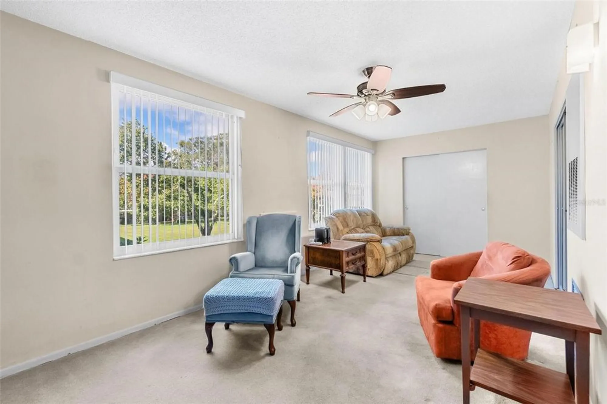 Property Slideshow image 13 of 40 | 2455 finlandia ln 39, Clearwater, FL, 33763