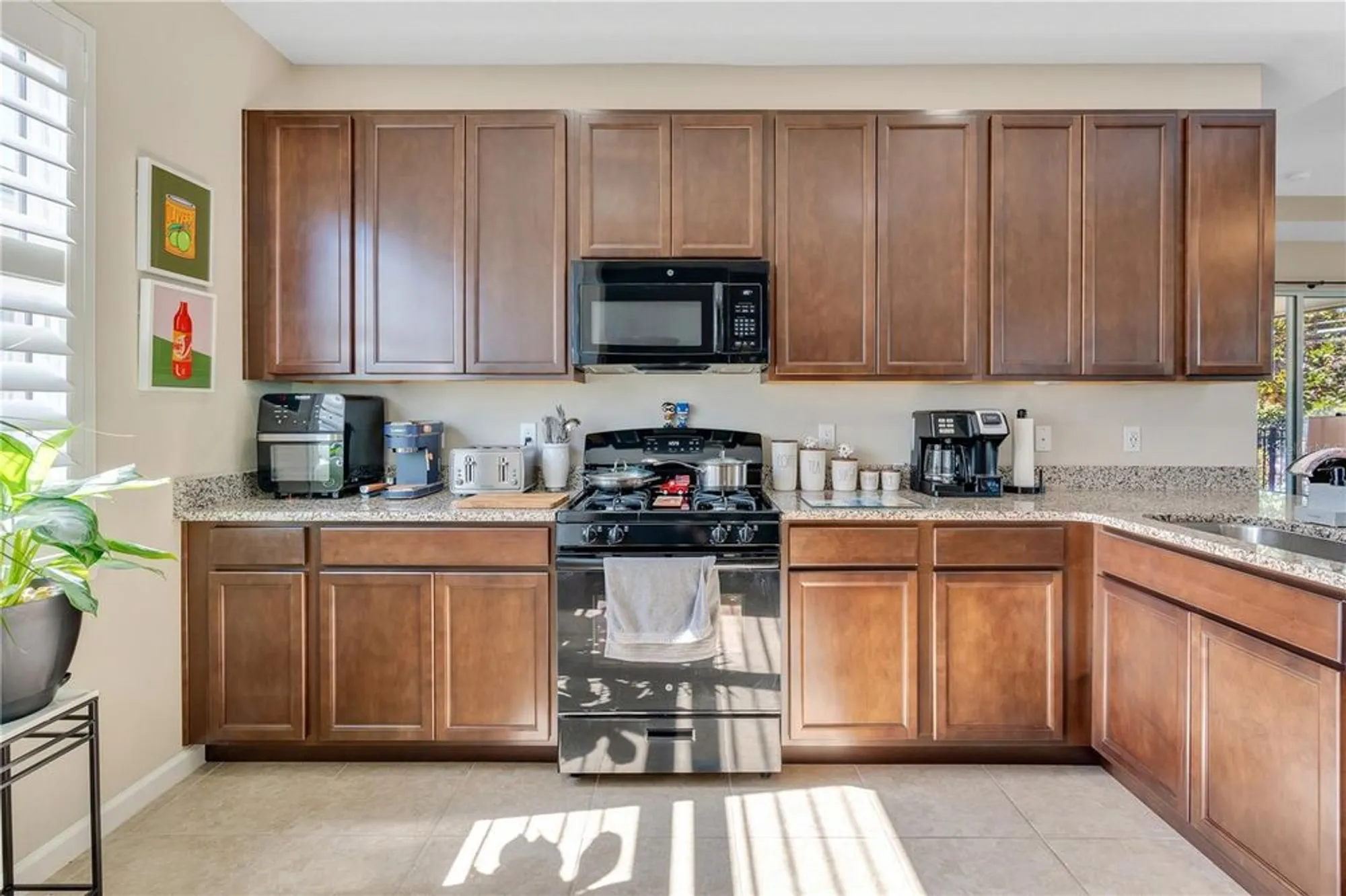 Property Slideshow image 10 of 36 | 161 old moss cir, Deland, FL, 32724