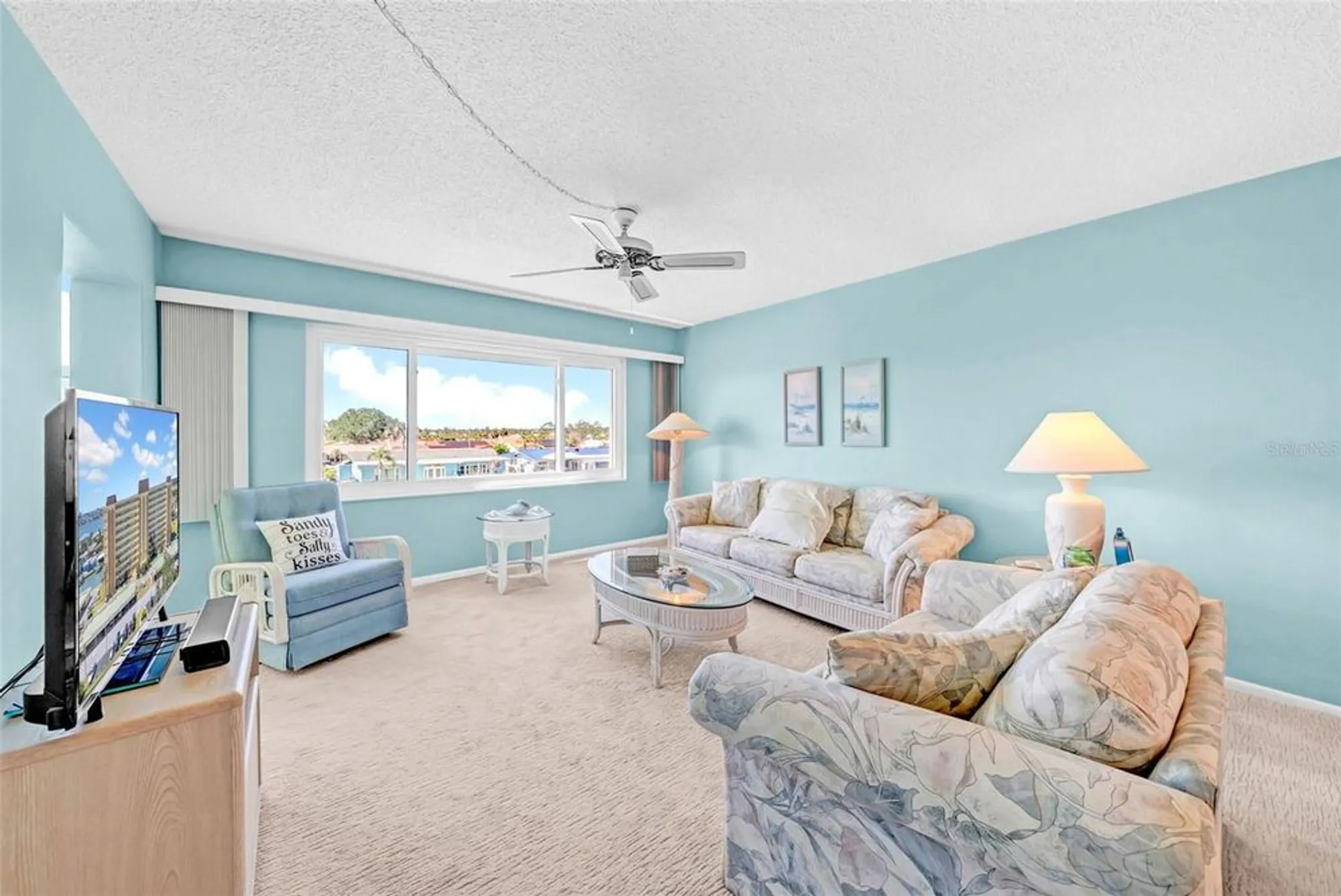 Property Slideshow image 10 of 49 | 4725 cove cir apt 302, St Petersburg, FL, 33708