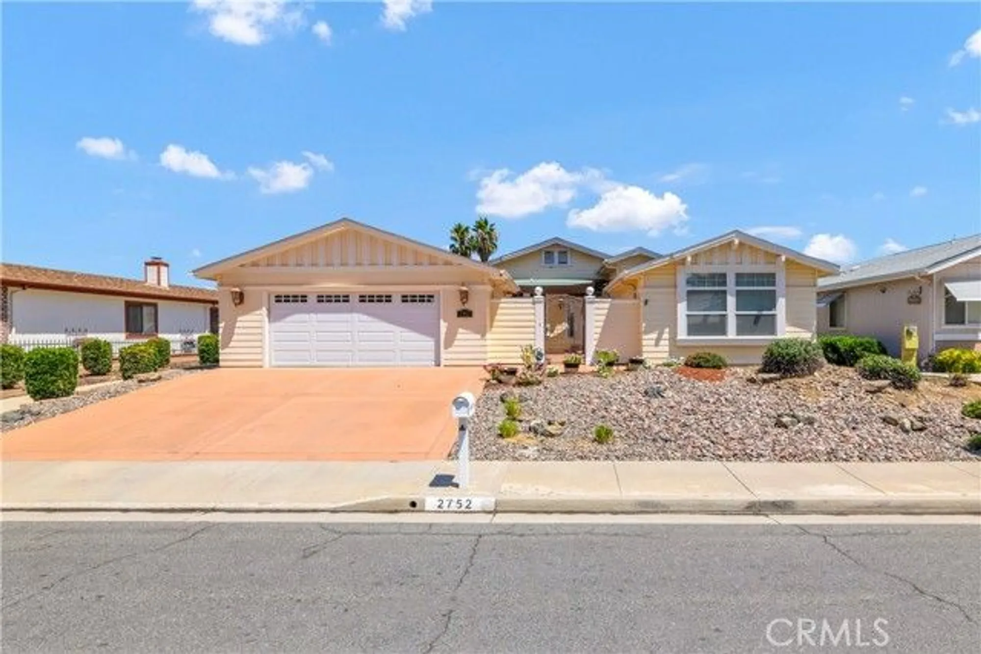 Property Slideshow image 3 of 48 | 2752 peach tree st, Hemet, CA, 92545