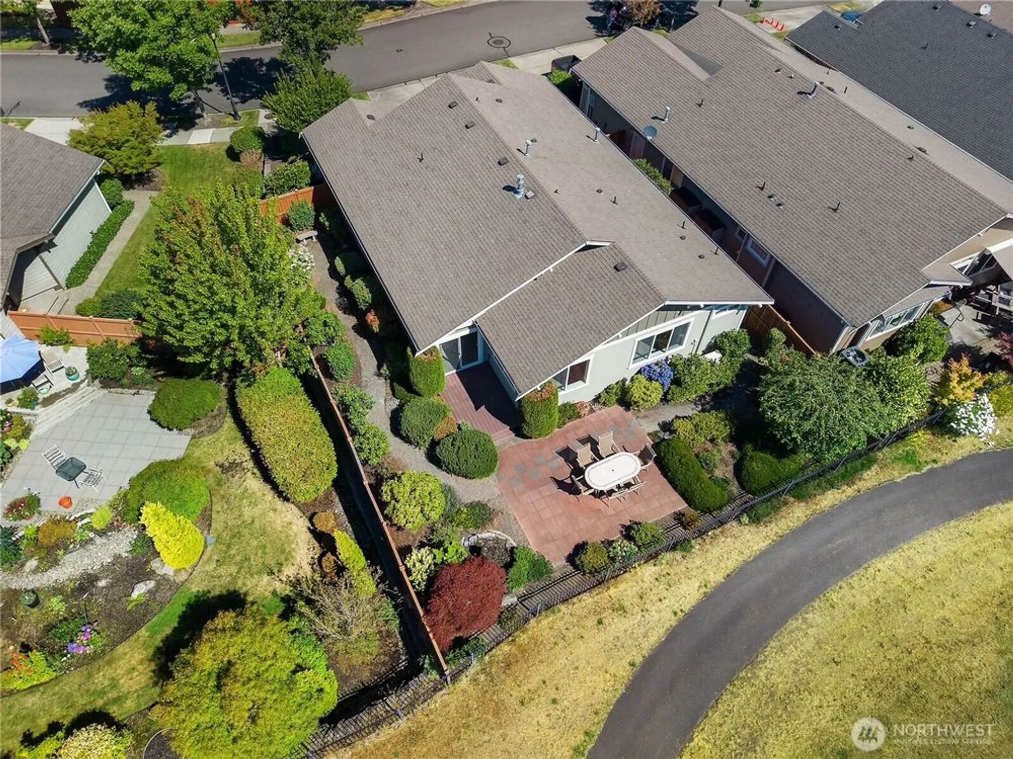 Property Slideshow image 2 of 39 | 4812 spokane st, Lacey, WA, 98516