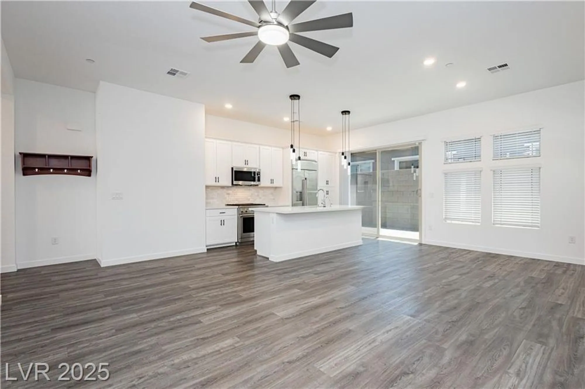 Property Slideshow image 8 of 45 | 901 allister fields ln, Las Vegas, NV, 89138