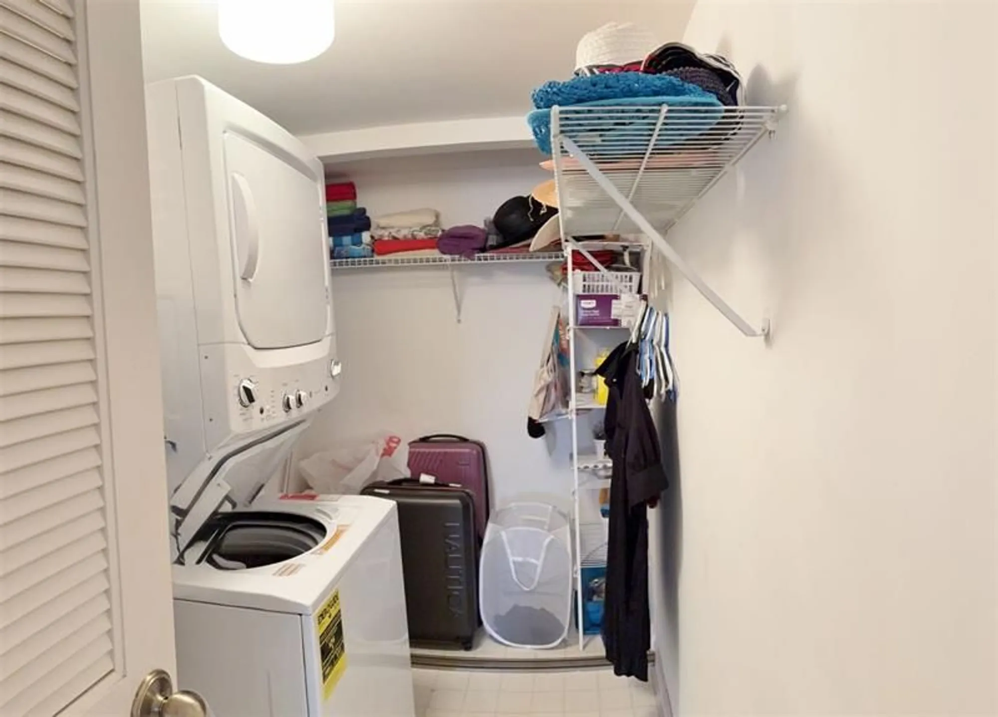 Property Slideshow image 6 of 6 | 7350 n devon dr 204, Tamarac, FL, 33321