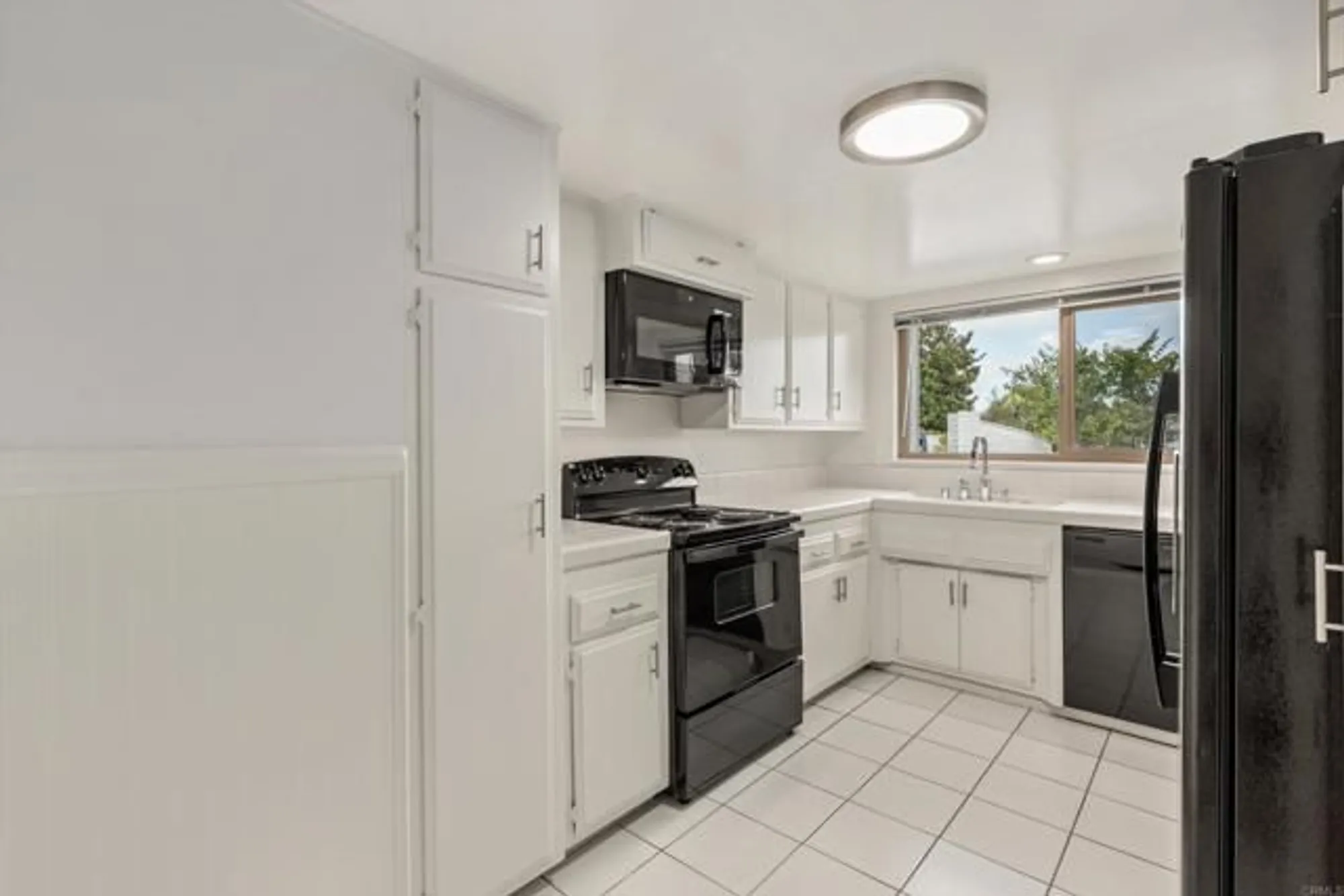 Property Slideshow image 19 of 51 | 1605 sonata ln, San Marcos, CA, 92078