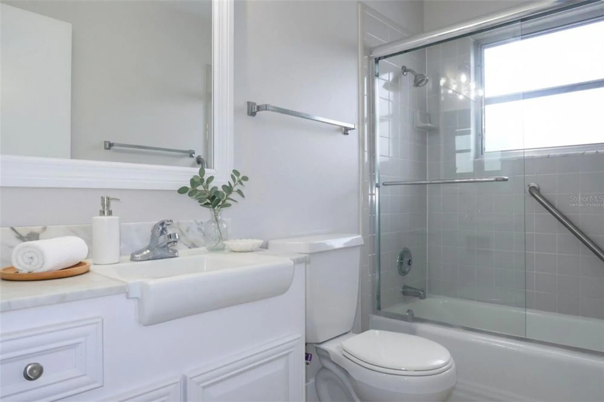 Property Slideshow image 11 of 30 | 806 oakmont ave, Sun City Center, FL, 33573