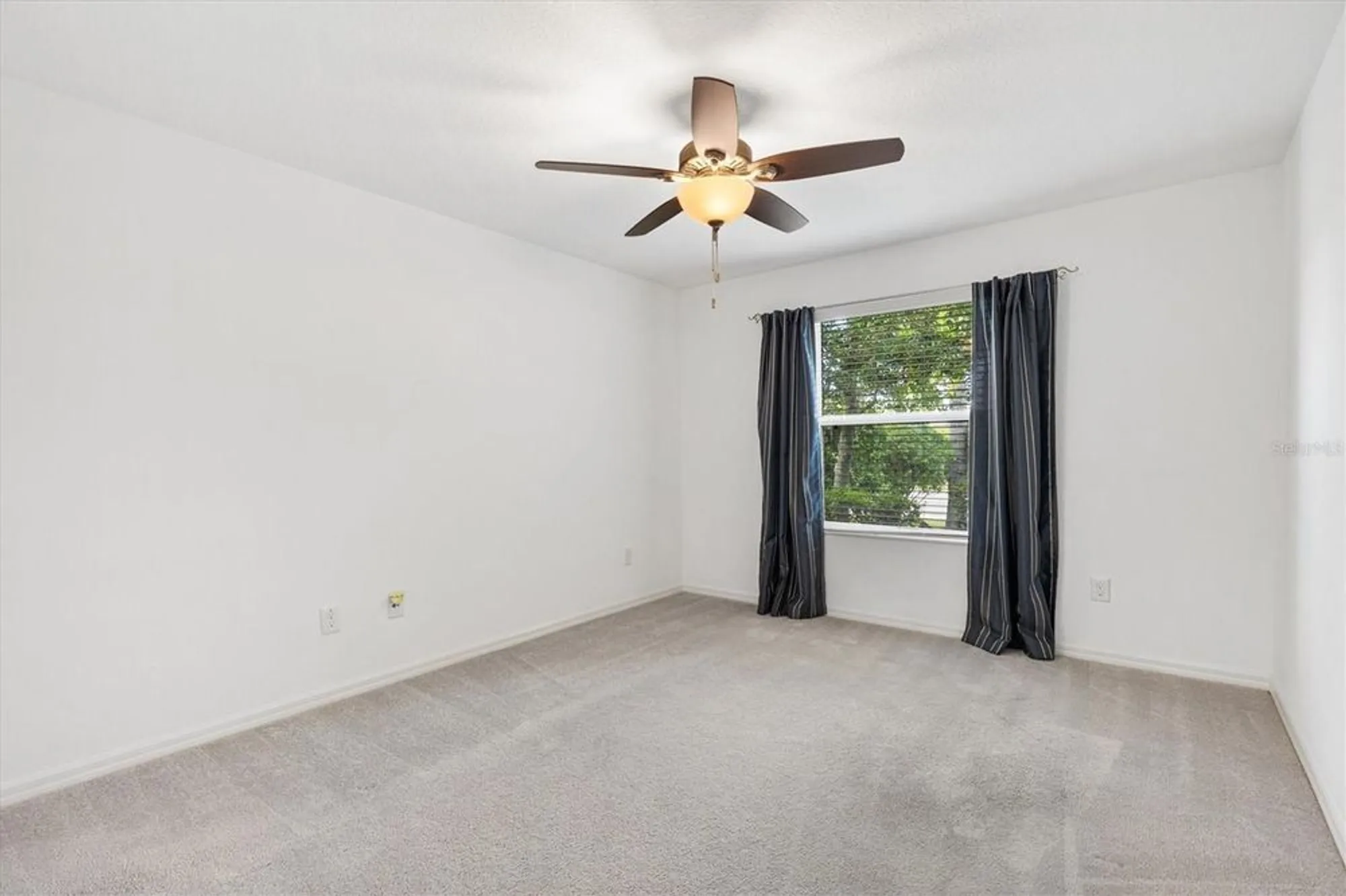 Property Slideshow image 23 of 33 | 2291 montbrook pl, The Villages, FL, 32162