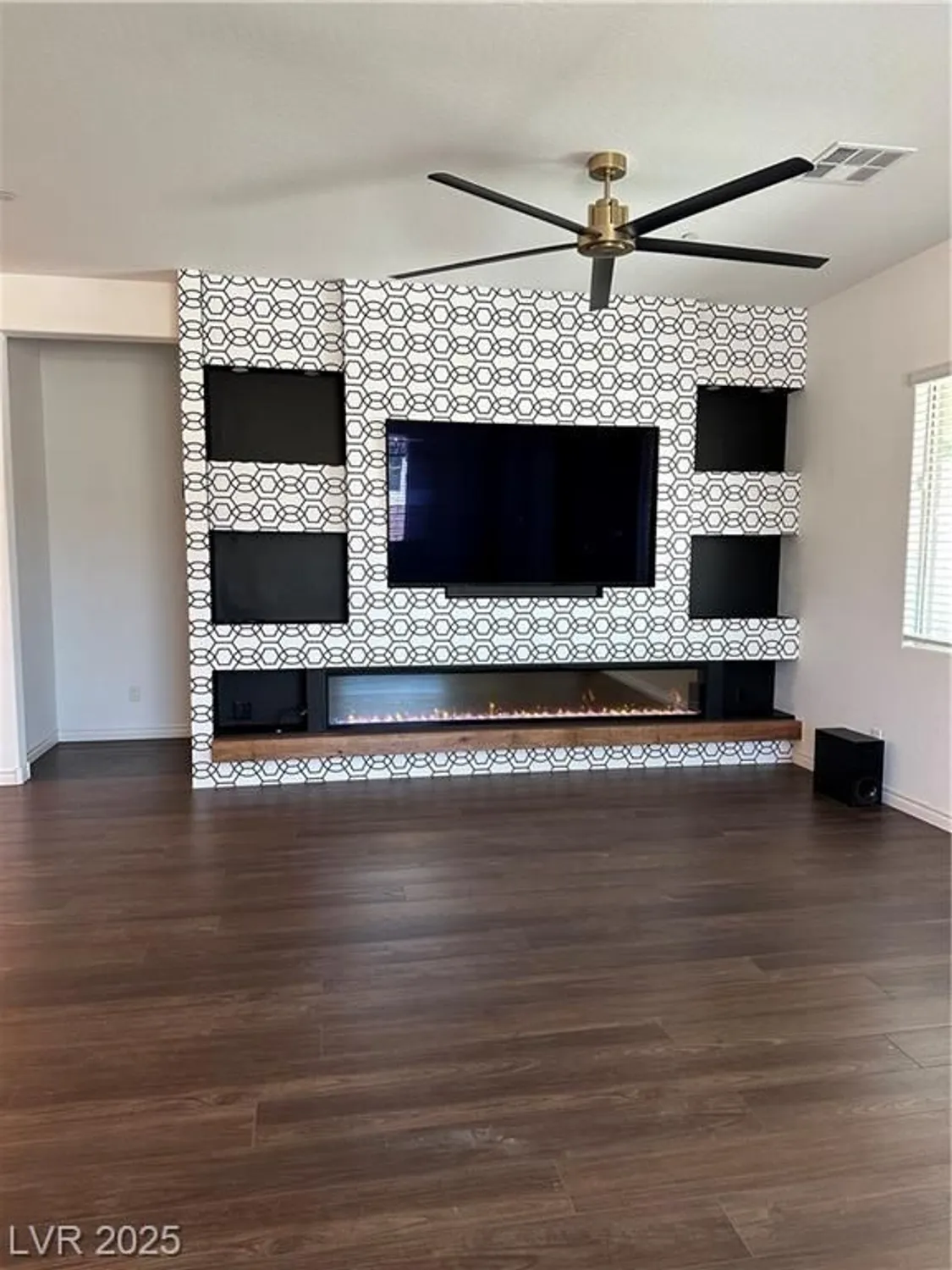 Property Slideshow image 10 of 32 | 461 arches park ave, Henderson, NV, 89011