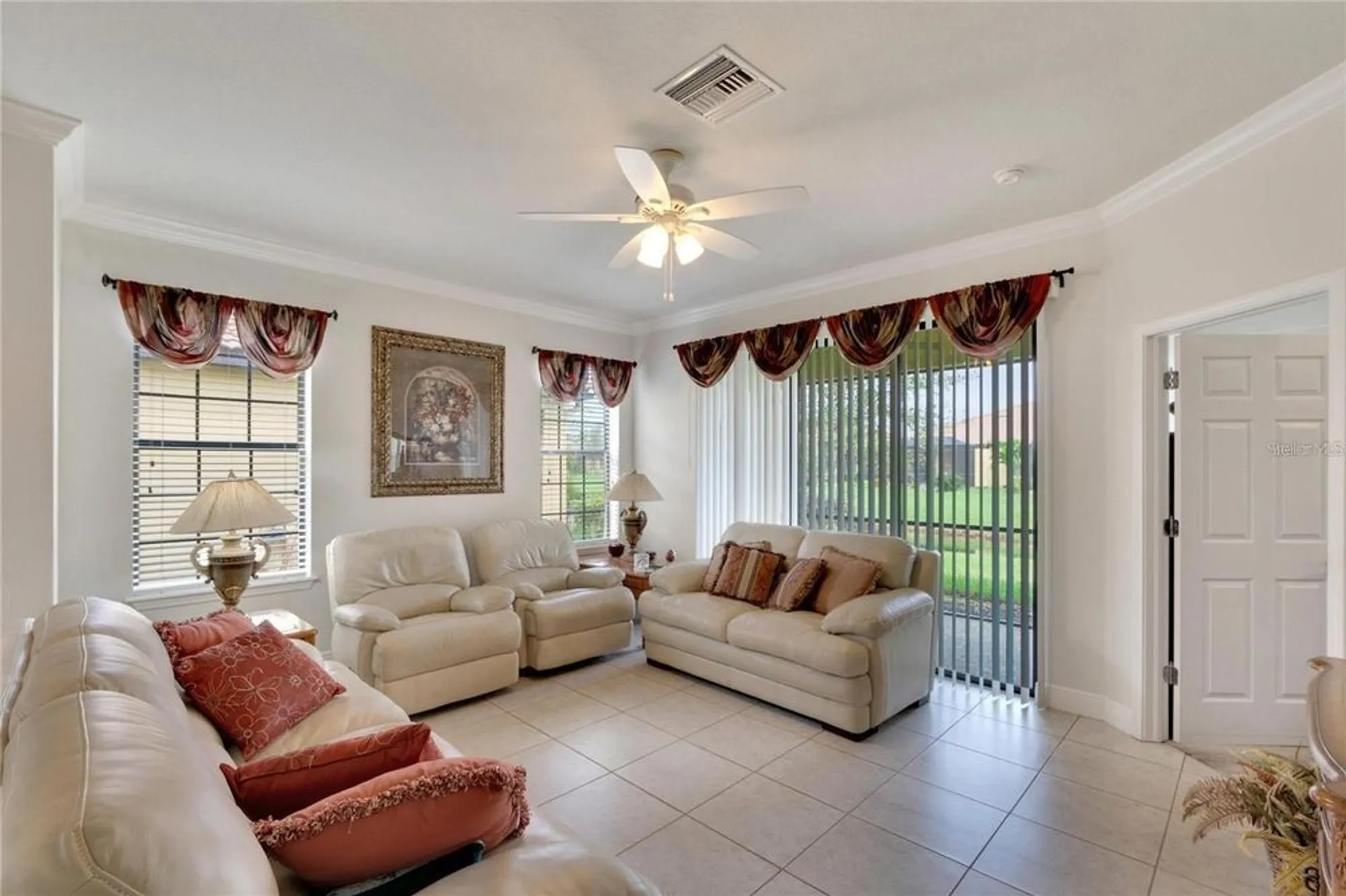 Property Slideshow image 16 of 36 | 5648 sunset falls dr, Apollo Beach, FL, 33572