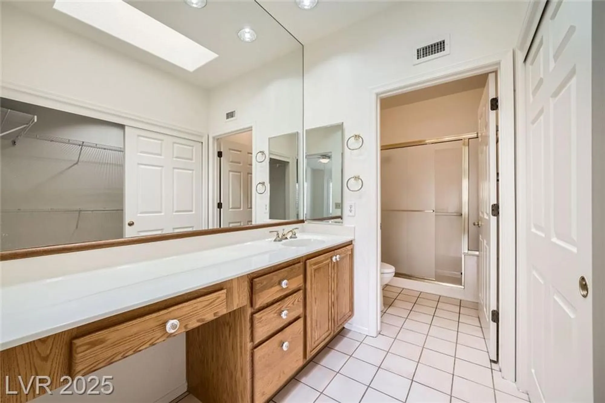 Property Slideshow image 16 of 26 | 2520 palmridge dr, Las Vegas, NV, 89134