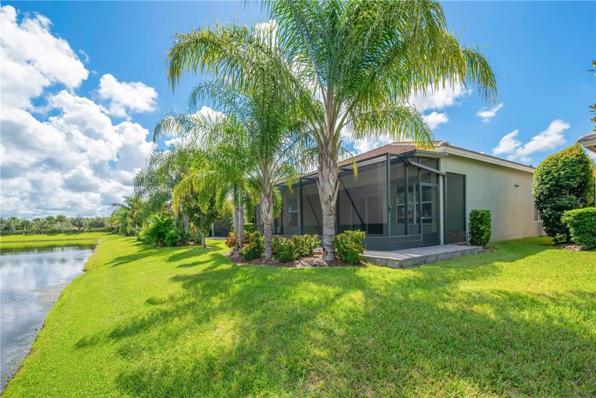 Property Slideshow image 31 of 51 | 4948 grand banks dr, Wimauma, FL, 33598