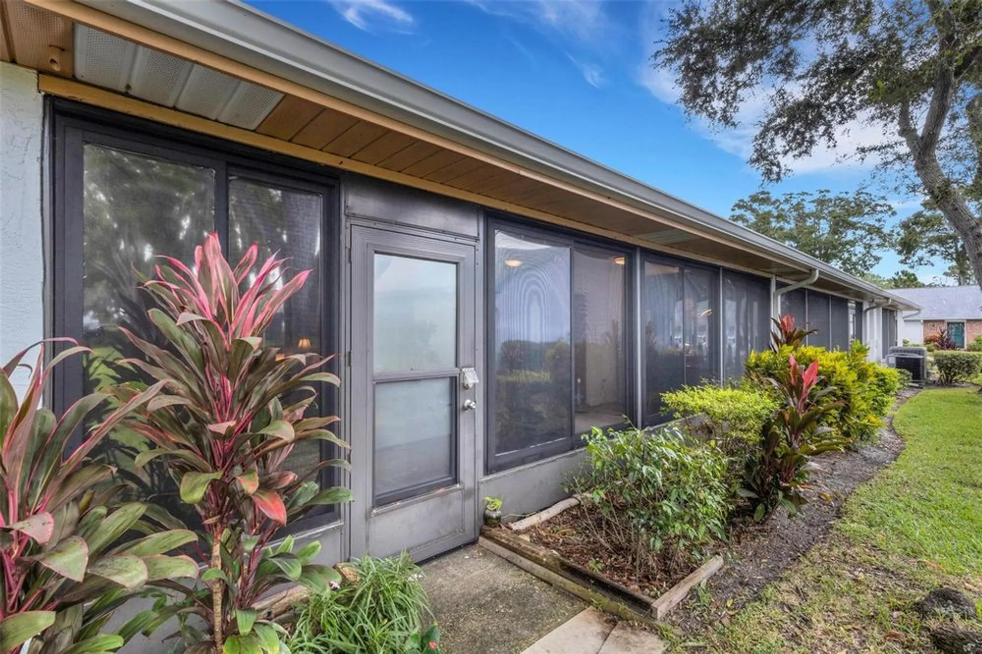 Property Slideshow image 39 of 91 | 1065 tartan dr c, Palm Harbor, FL, 34684