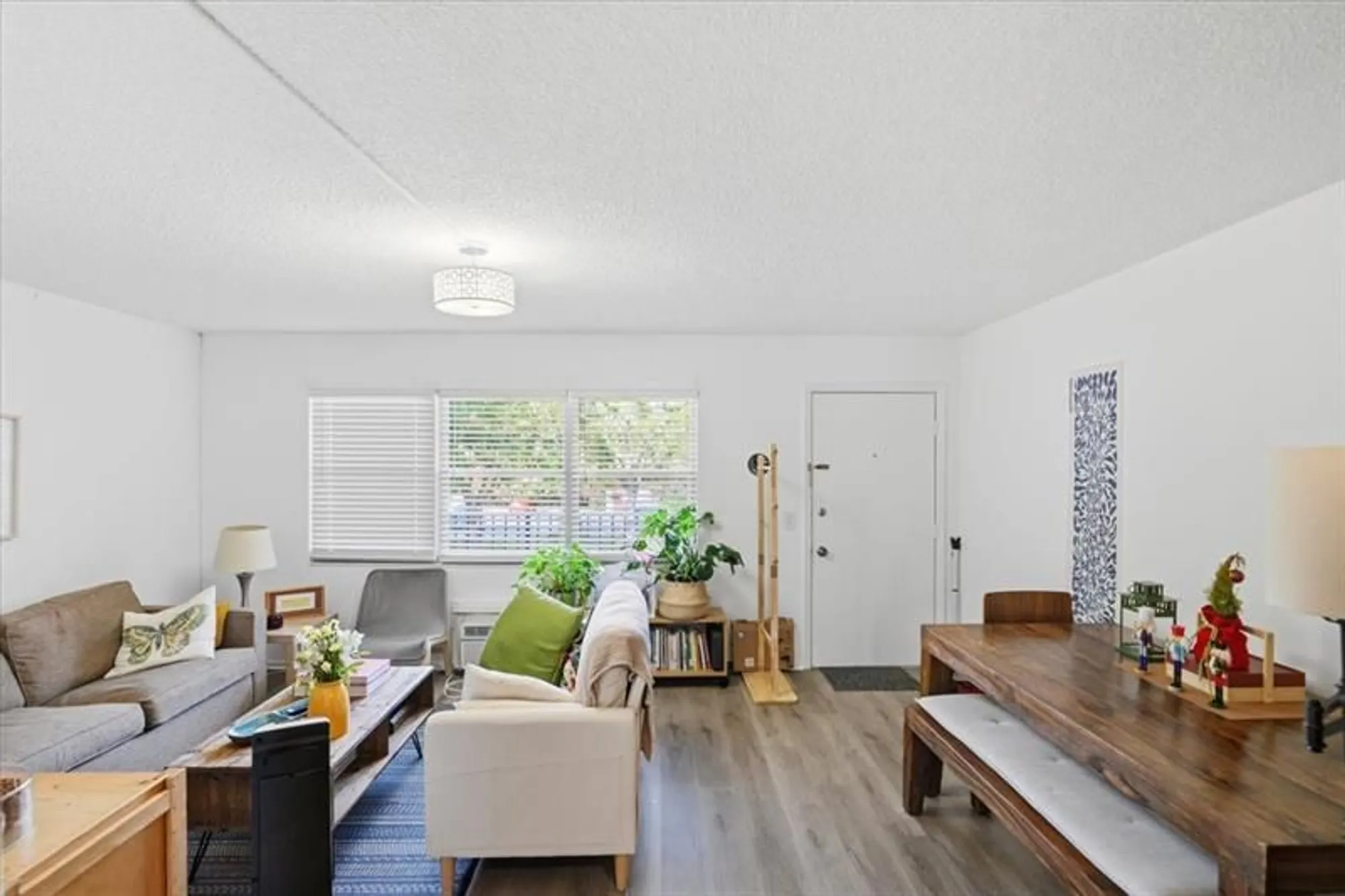 Property Slideshow image 8 of 29 | 13300 sw 1st st o206, Pembroke Pines, FL, 33027