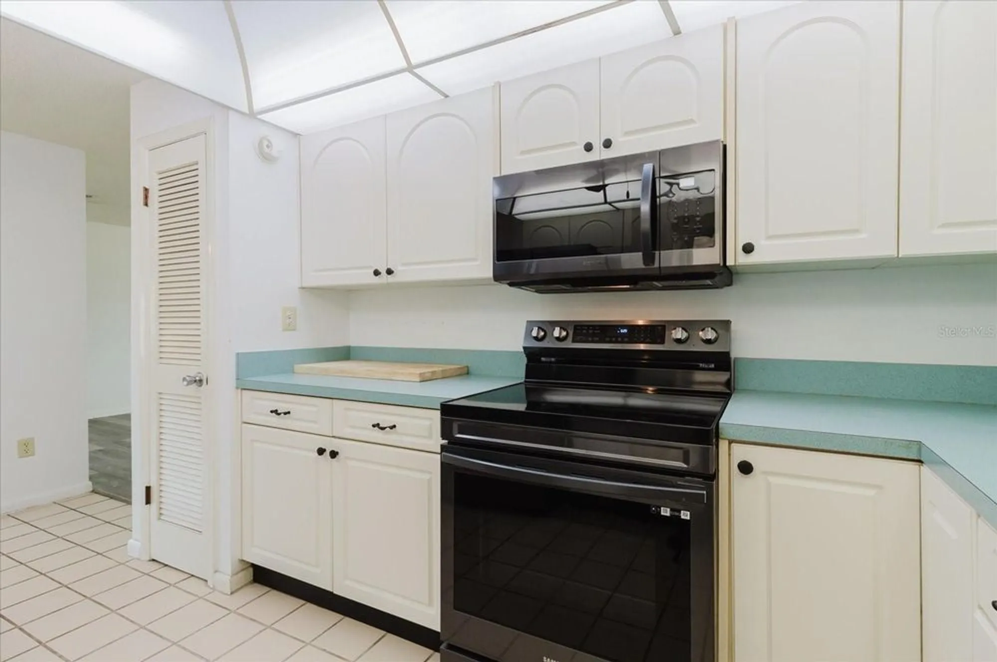 Property Slideshow image 15 of 60 | 646 allegheny dr, Sun City Center, FL, 33573