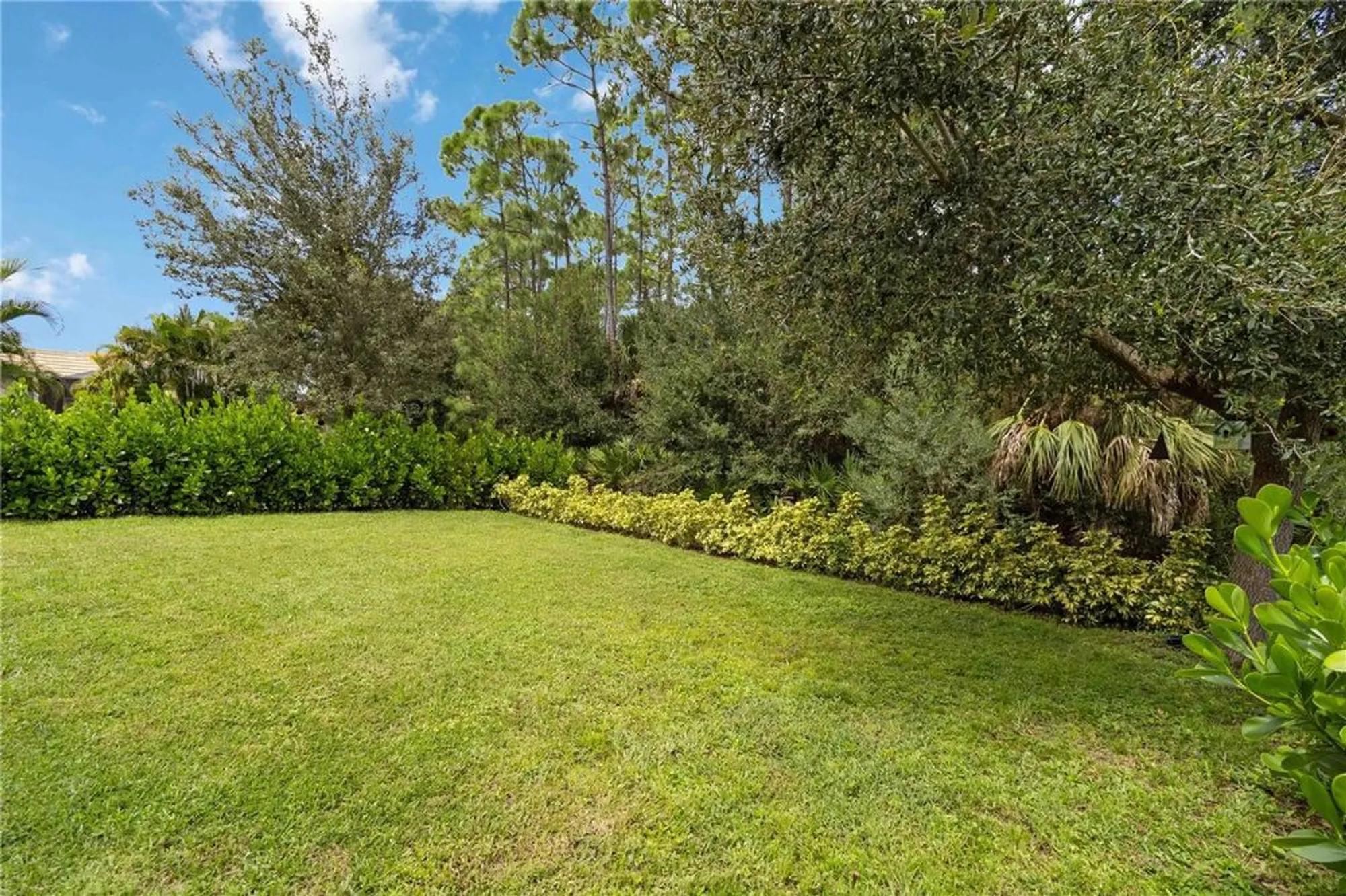 Property Slideshow image 40 of 70 | 12252 stuart dr, Venice, FL, 34293