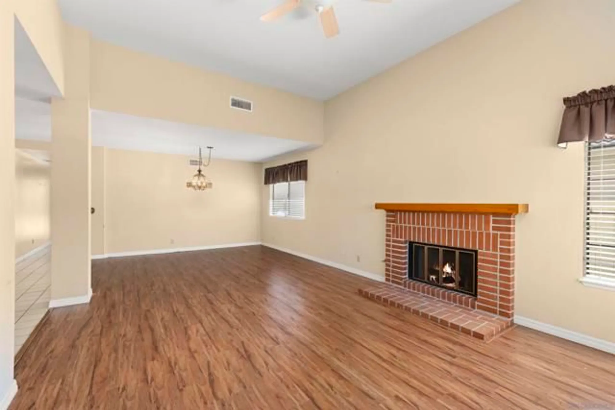 Property Slideshow image 5 of 38 | 13060 avenida marbella, San Diego, CA, 92128