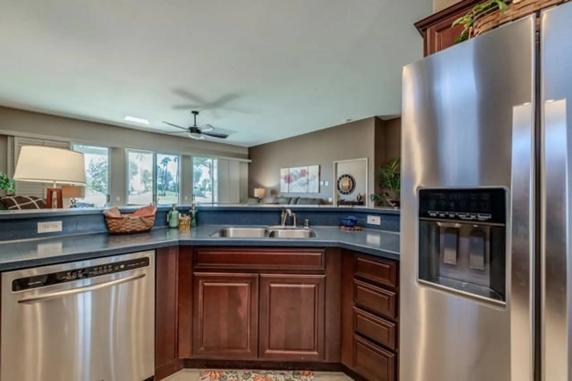 Property Slideshow image 10 of 30 | 44390 royal lytham dr, Indio, CA, 92201