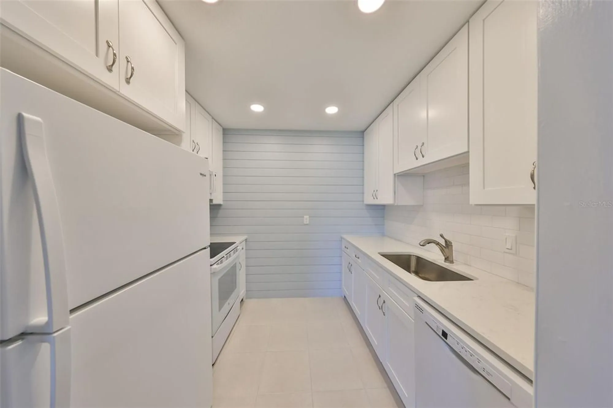 Property Slideshow image 12 of 38 | 124 gloucester blvd 355j, Sun City Center, FL, 33573
