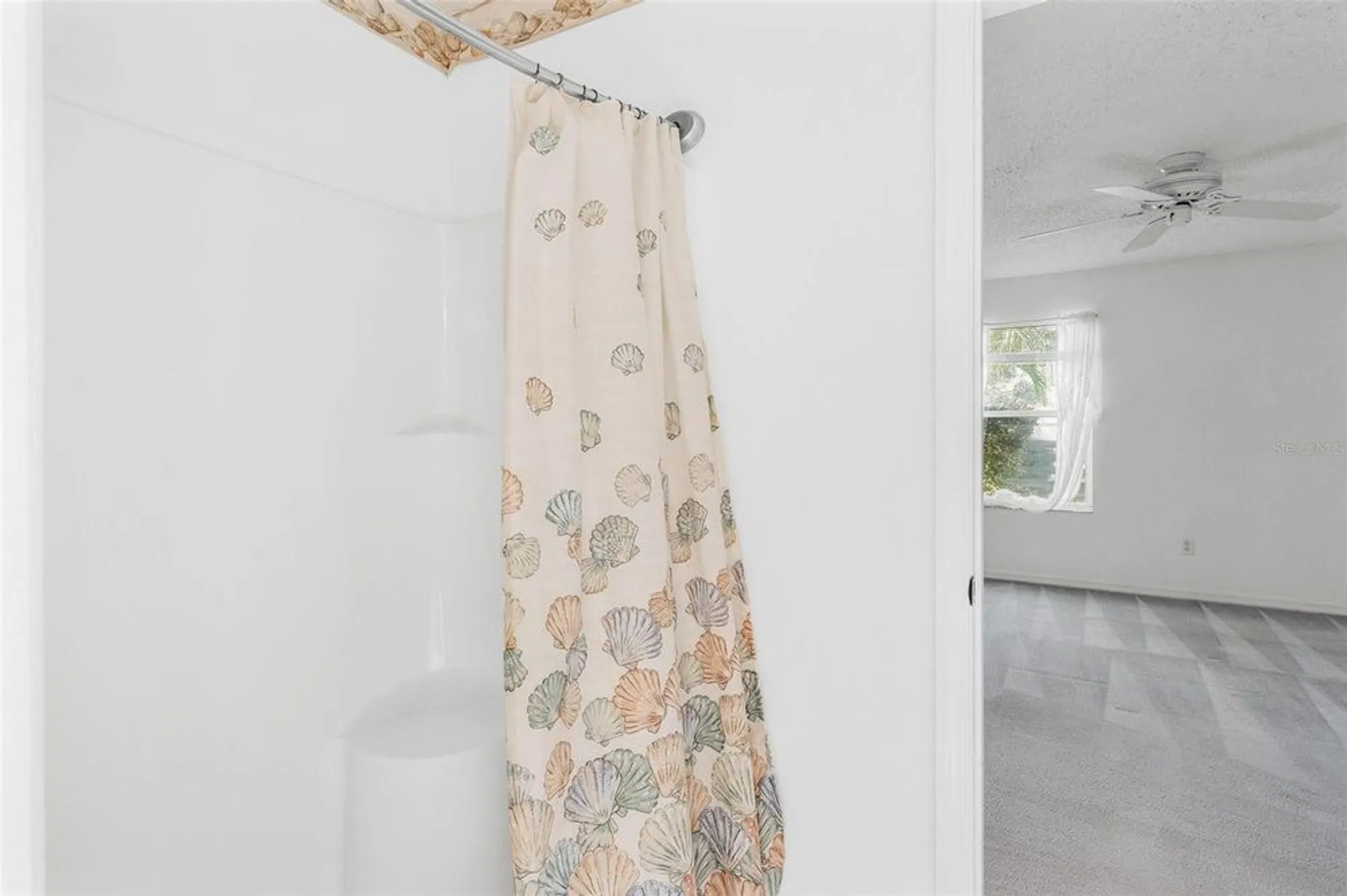 Property Slideshow image 23 of 45 | 2732 privada dr, The Villages, FL, 32162