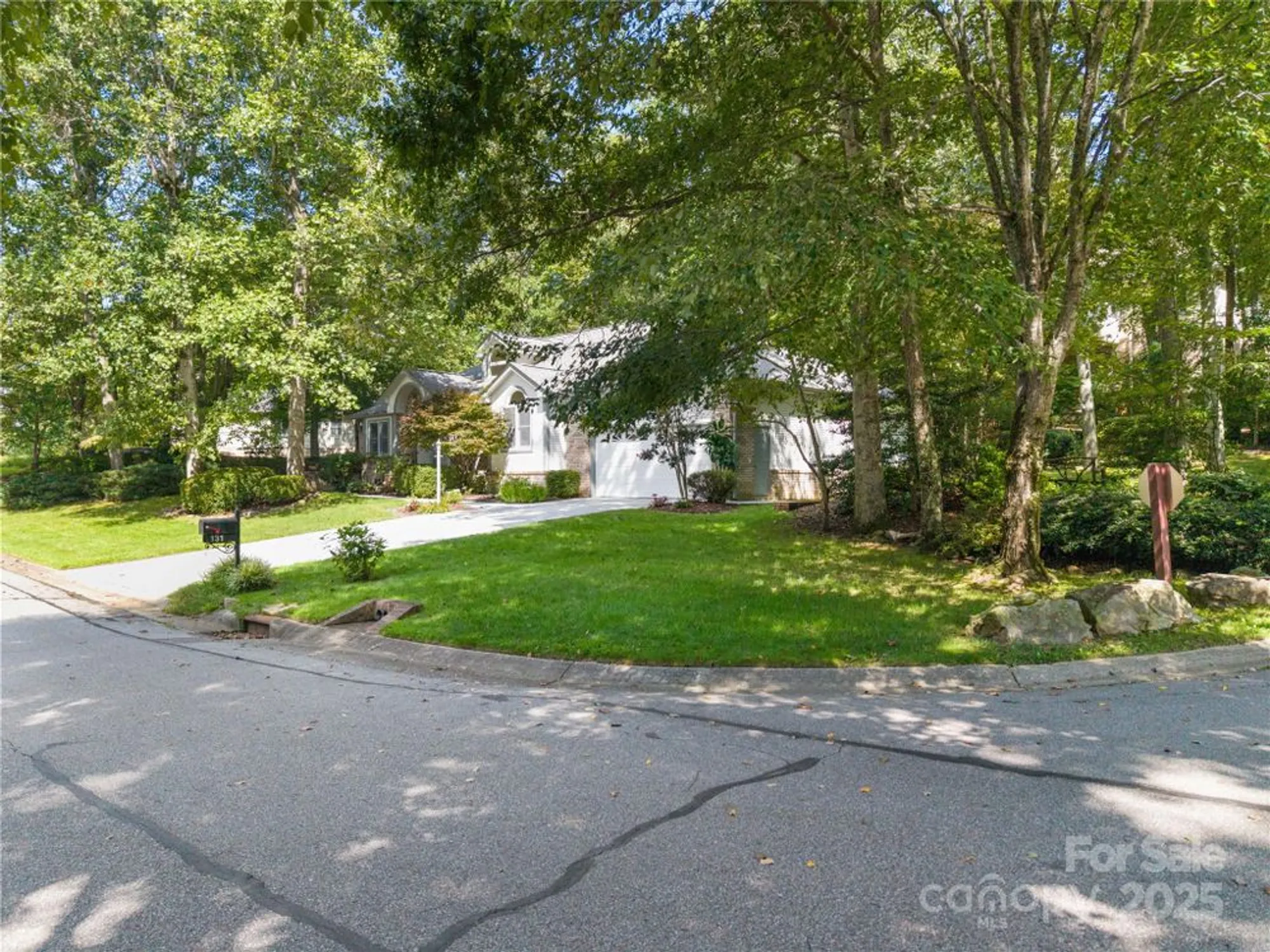 Property Slideshow image 3 of 32 | 131 jenny lind dr, Hendersonville, NC, 28791