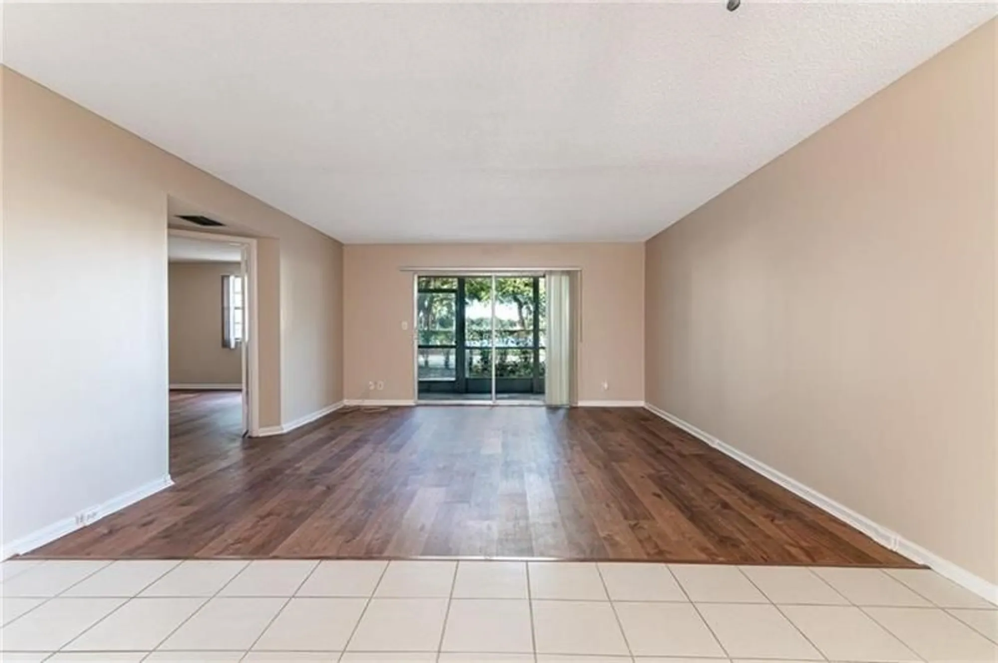 Property Slideshow image 5 of 25 | 1601 abaco dr d1, Coconut Creek, FL, 33066
