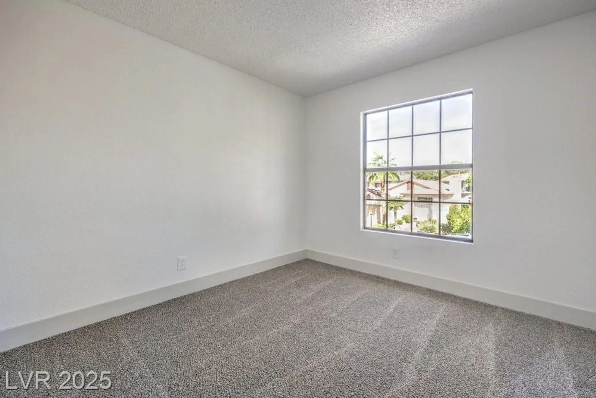 Property Slideshow image 24 of 37 | 5213 tamanar dr, Las Vegas, NV, 89130