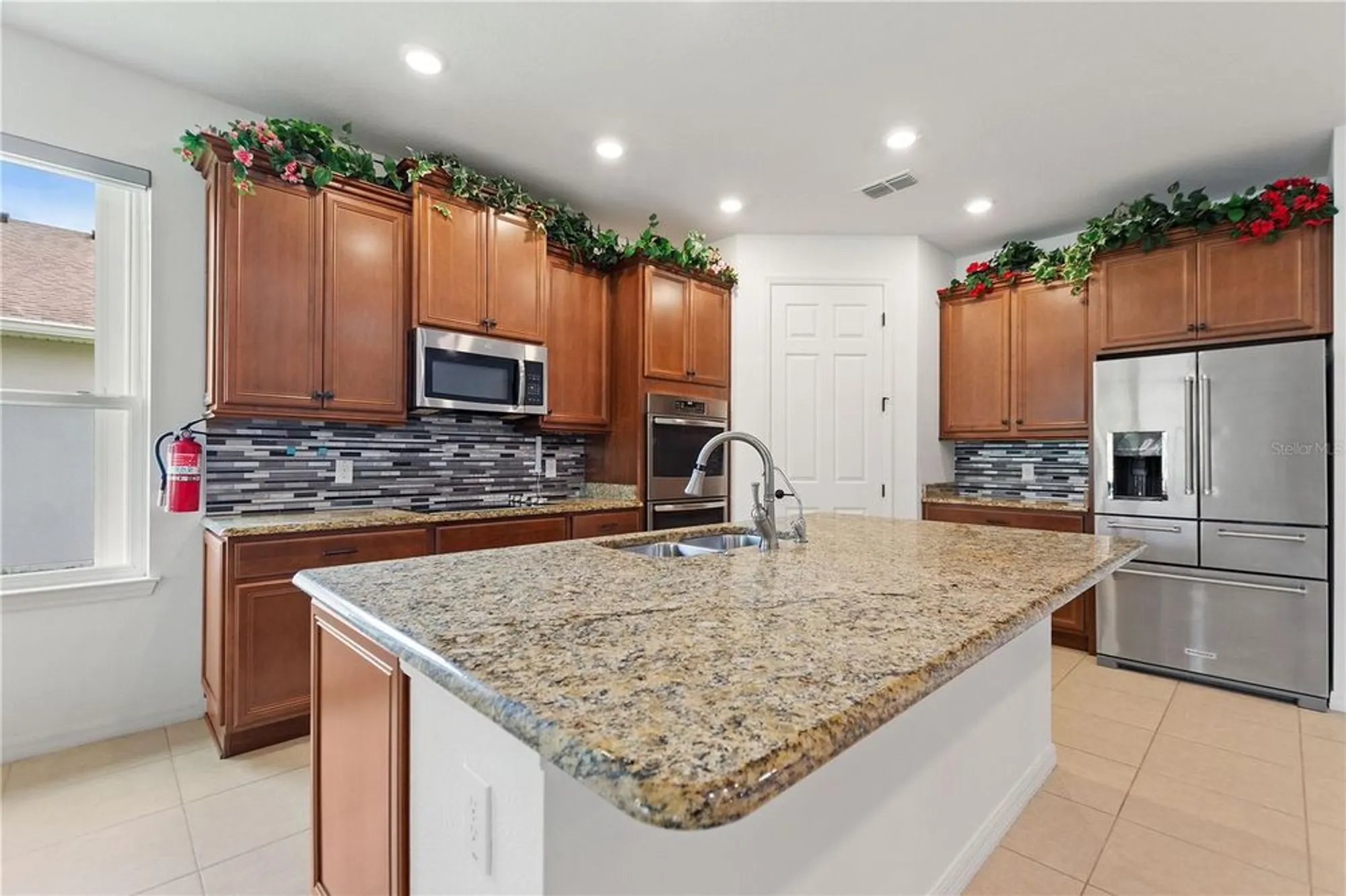 Property Slideshow image 12 of 46 | 803 jasmine creek rd, Kissimmee, FL, 34759