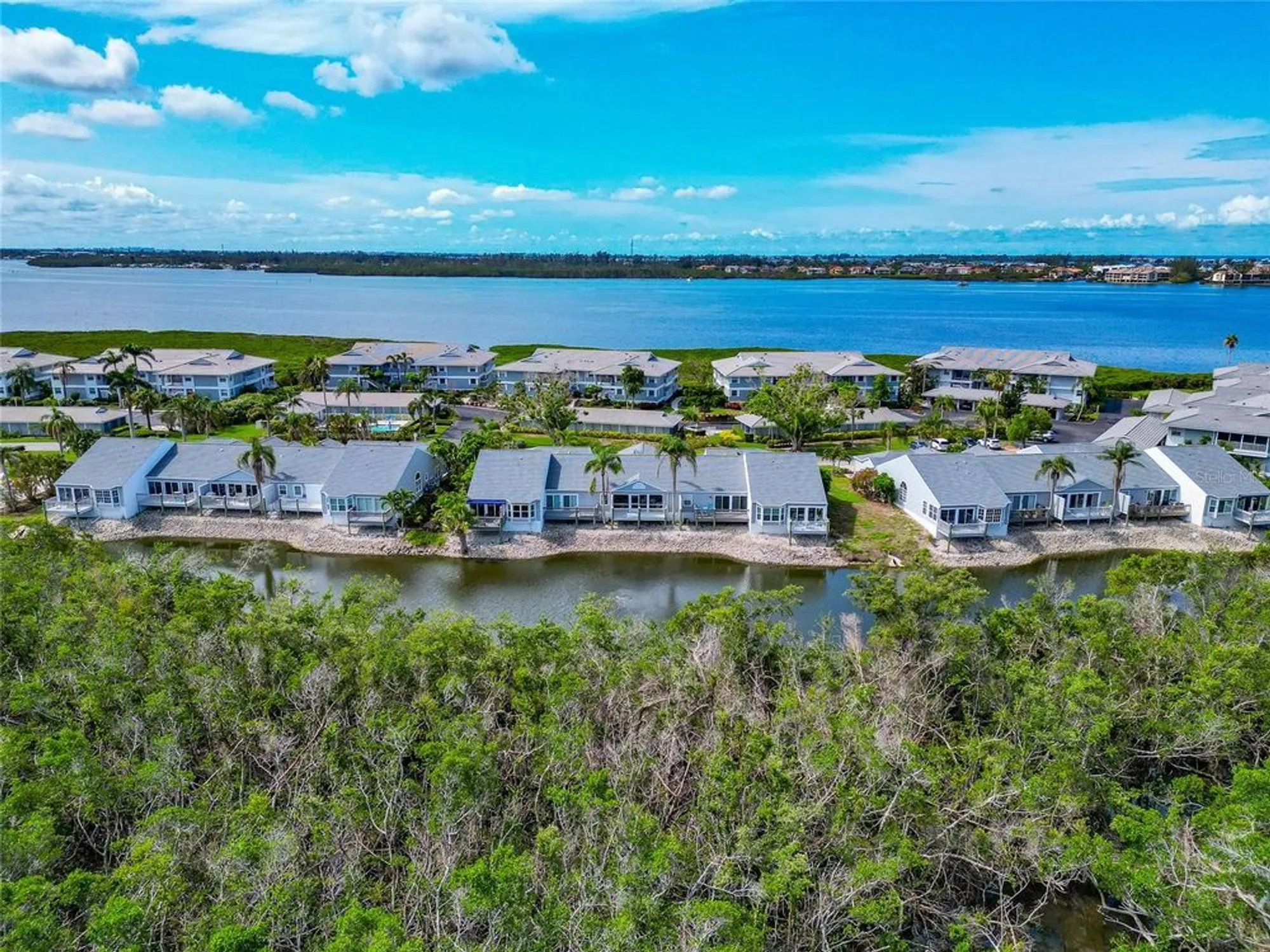 Property Slideshow image 46 of 62 | 1316 perico point cir, Bradenton, FL, 34209