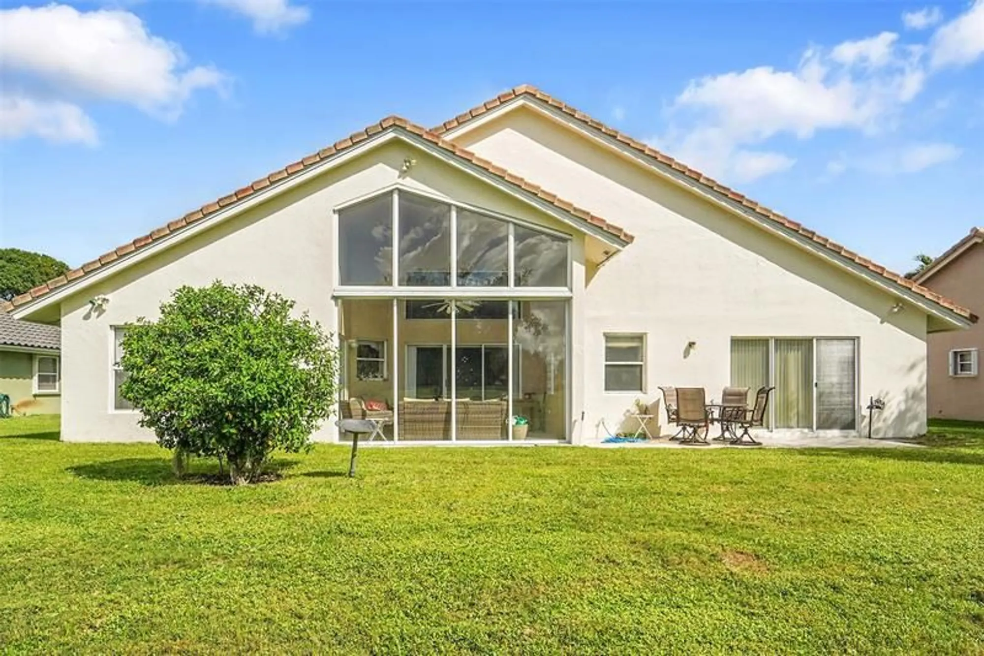 Property Slideshow image 7 of 65 | 6898 grenelefe rd, Boynton Beach, FL, 33437