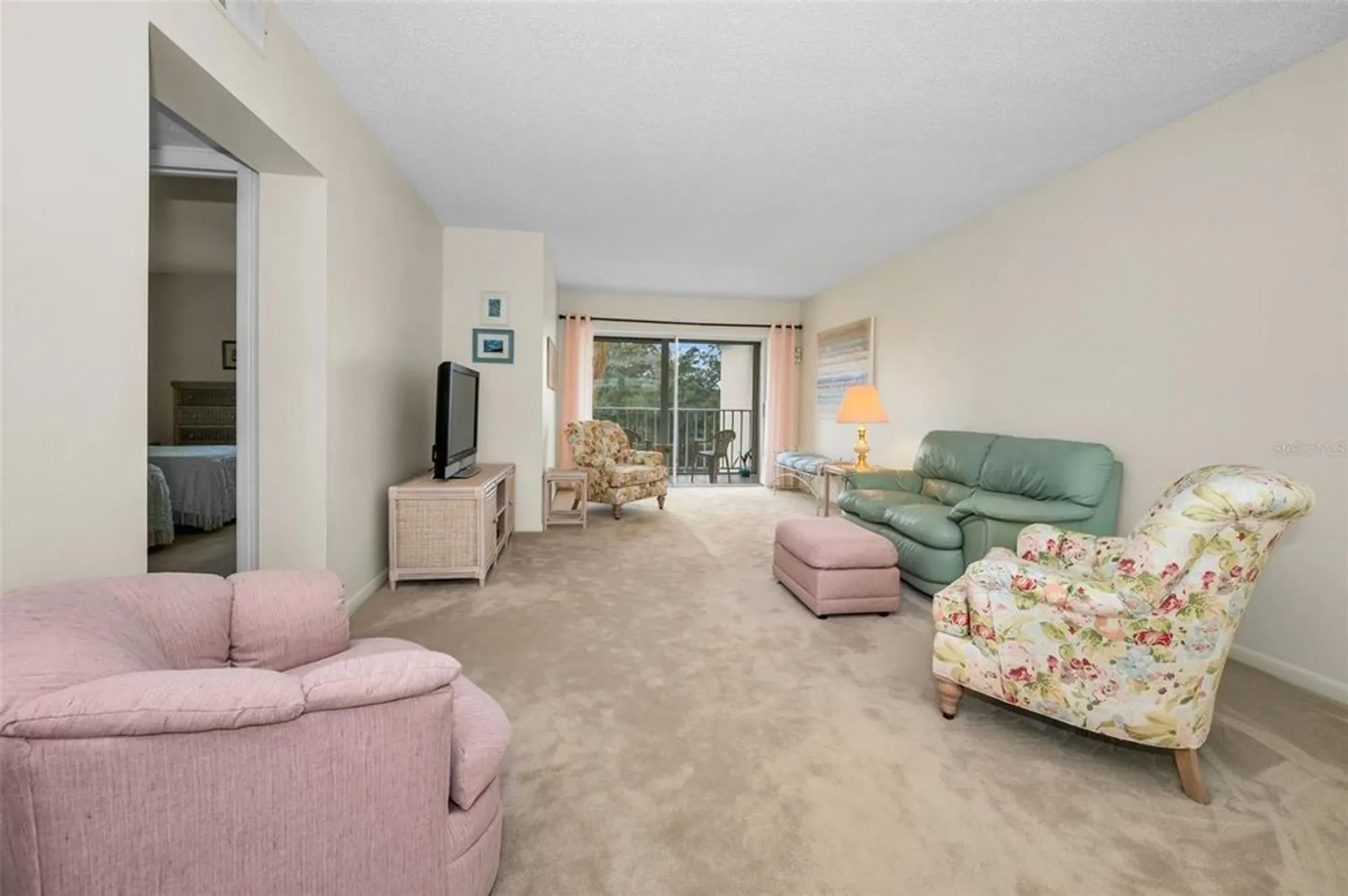 Property Slideshow image 5 of 53 | 960 virginia st 307, Dunedin, FL, 34698