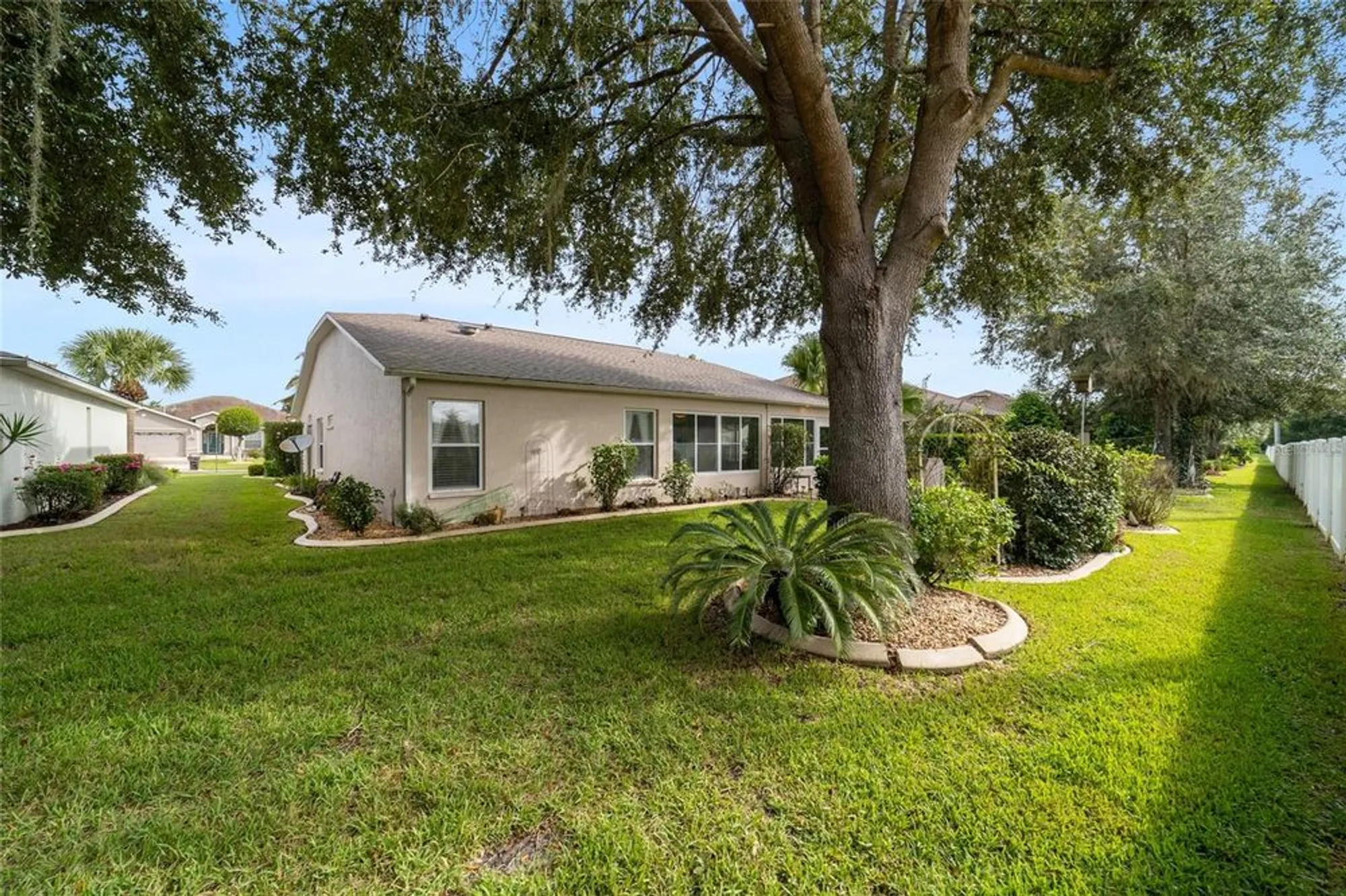 Property Slideshow image 7 of 54 | 16369 sw 14th avenue rd, Ocala, FL, 34473