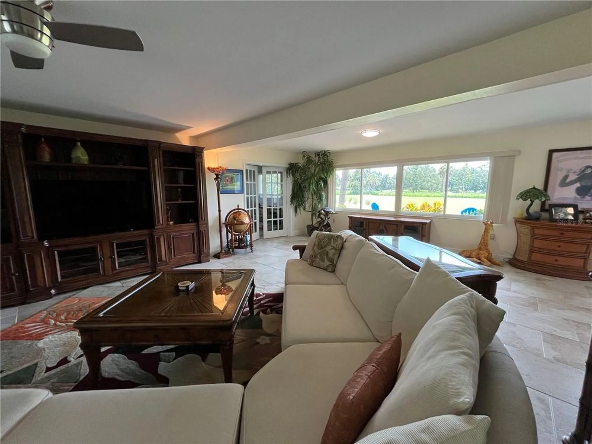 Property Slideshow image 12 of 52 | 3337 spring mill cir, Sarasota, FL, 34239
