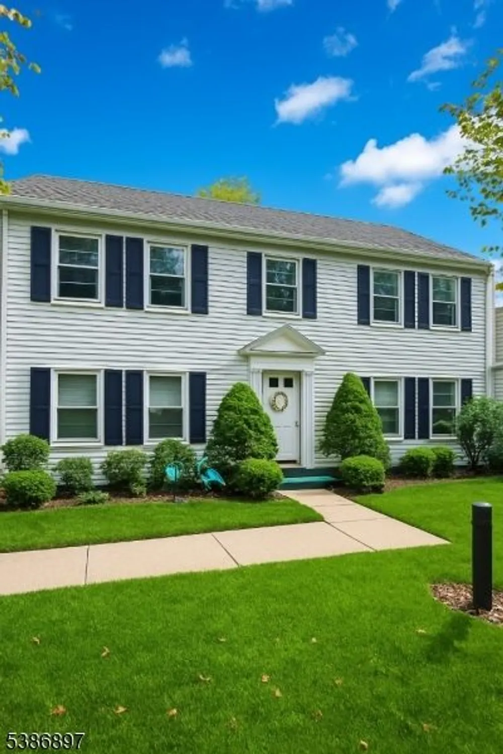 Property Slideshow image 32 of 35 | 374 new bedford ln, Monroe Twp., NJ, 08831