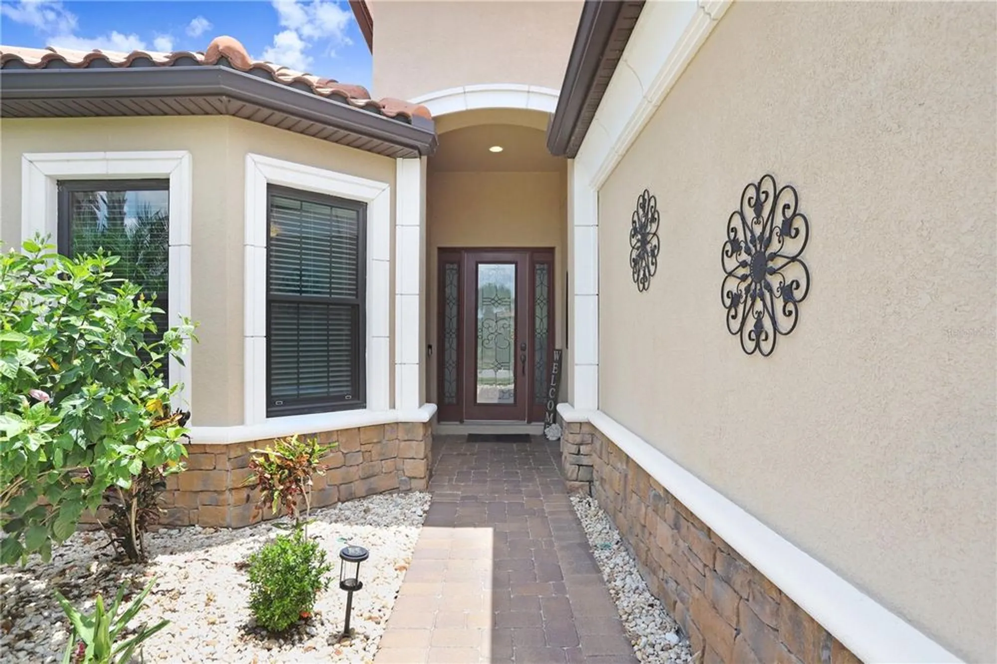 Property Slideshow image 4 of 39 | 8605 grand alberato rd, Tampa, FL, 33647