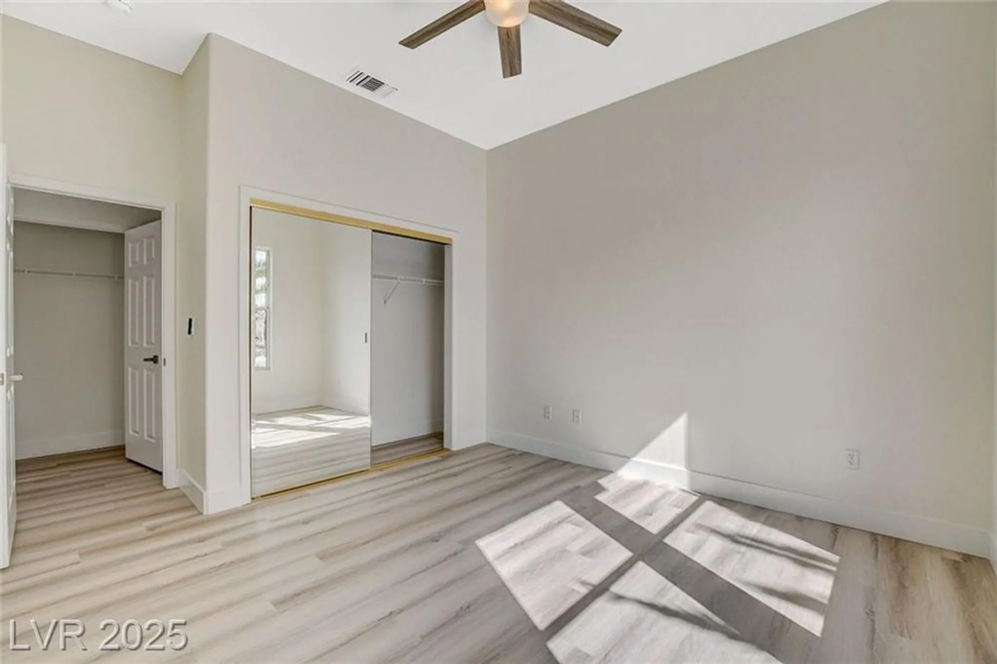 Property Slideshow image 32 of 44 | 10100 folsom dr, Las Vegas, NV, 89134